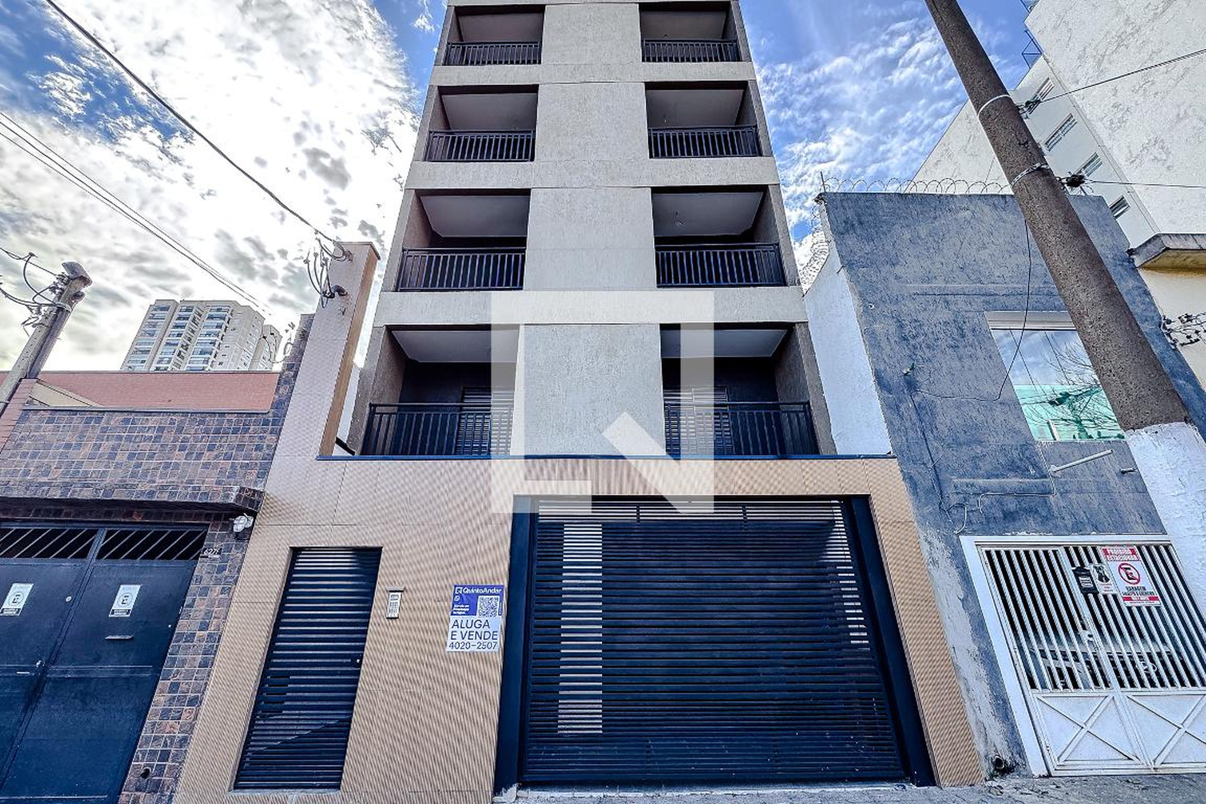 Fachada Condomínio em Rua Barretos, 627