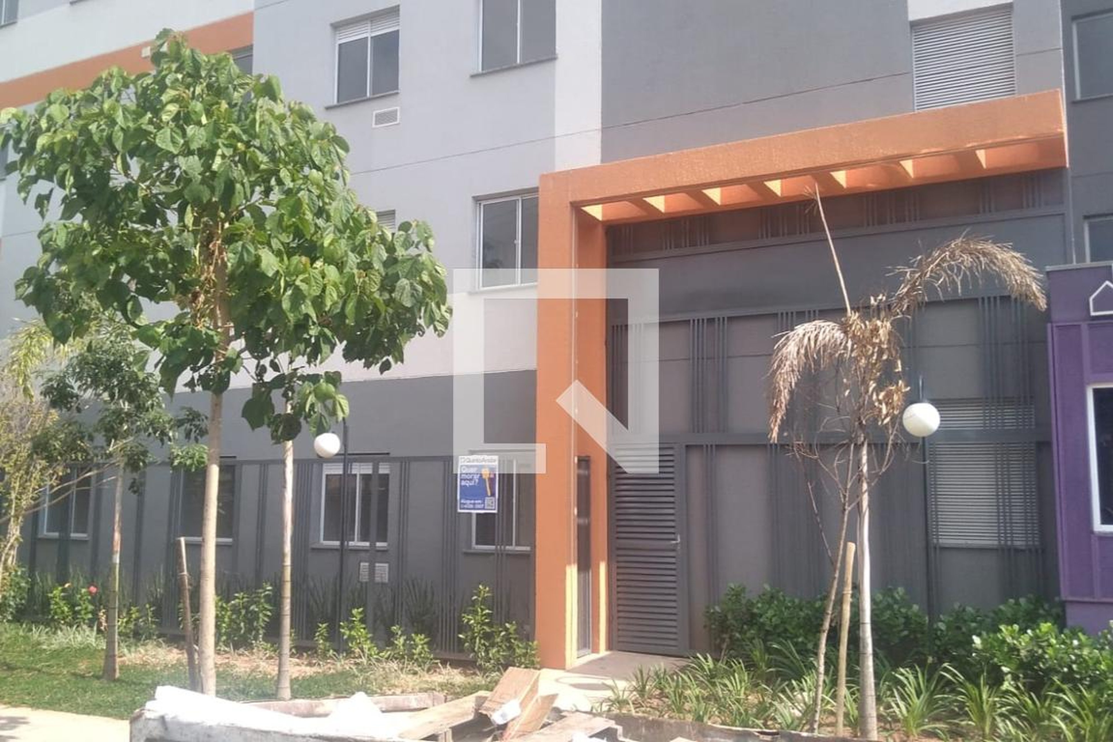 Fachada Condomínio em Rua Domiciano Ribeiro, 850