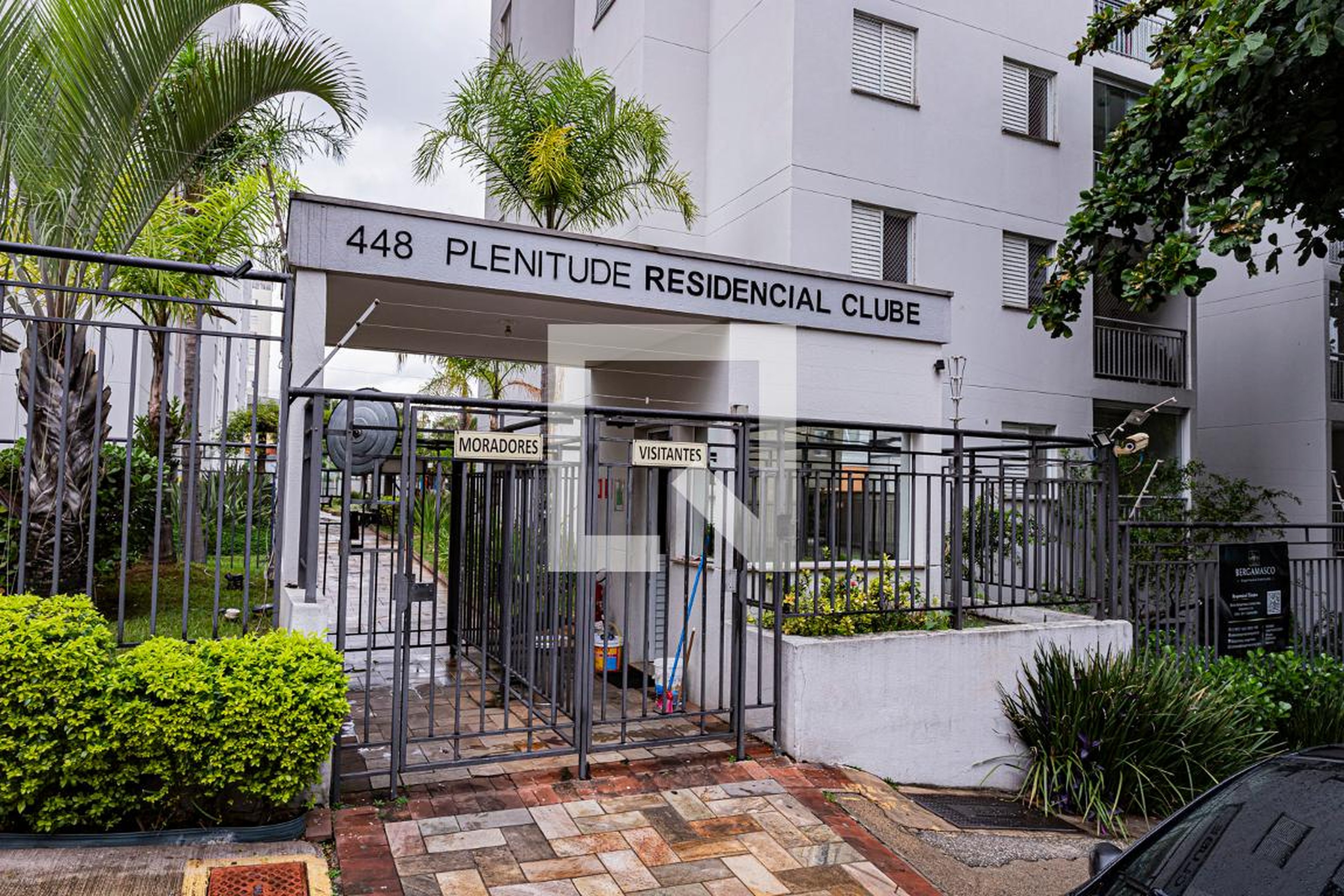 Fachada Condomínio em Avenida Sebastião Henriques, 448
