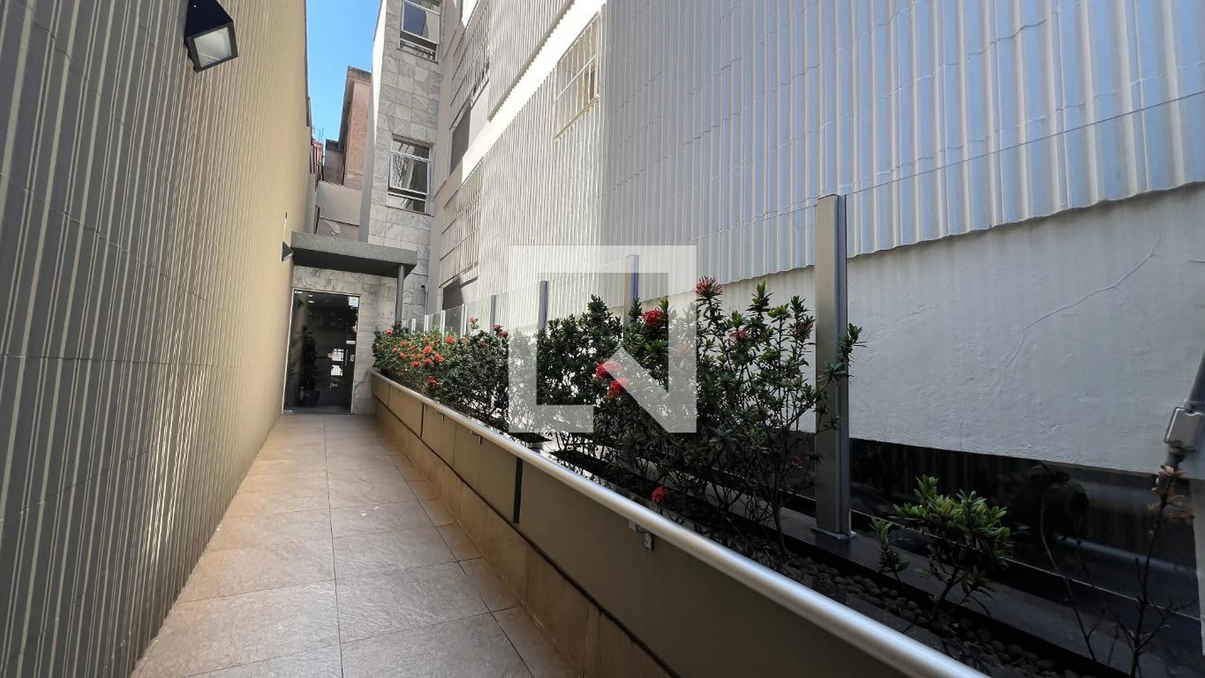 Entrada do Prédio Edifício Marcela