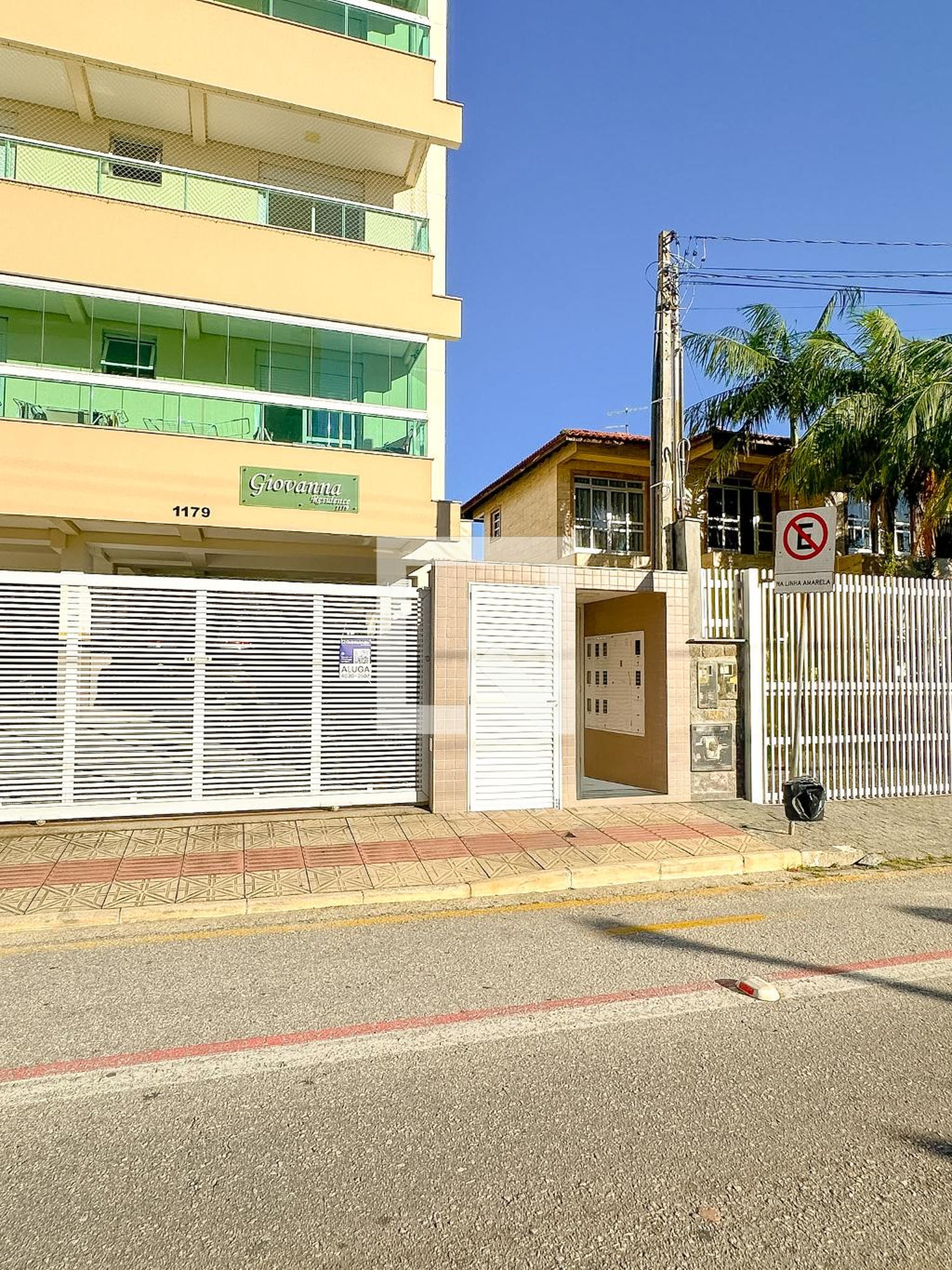 Fachada Condomínio em Rua Francisco Jacinto de Melo, 1179