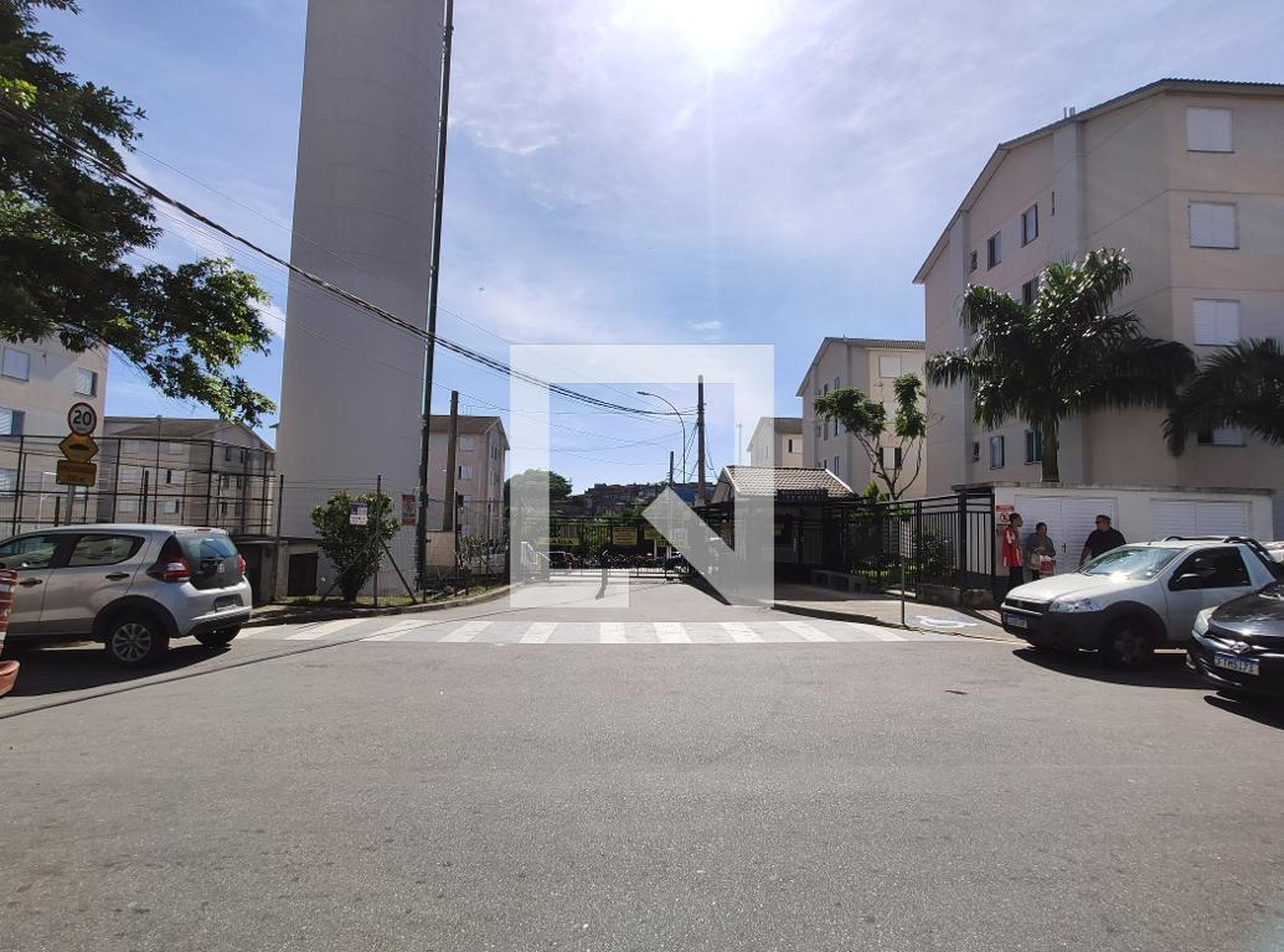 Fachada Condomínio em Rua Maria Aparecida de Jesus, 185