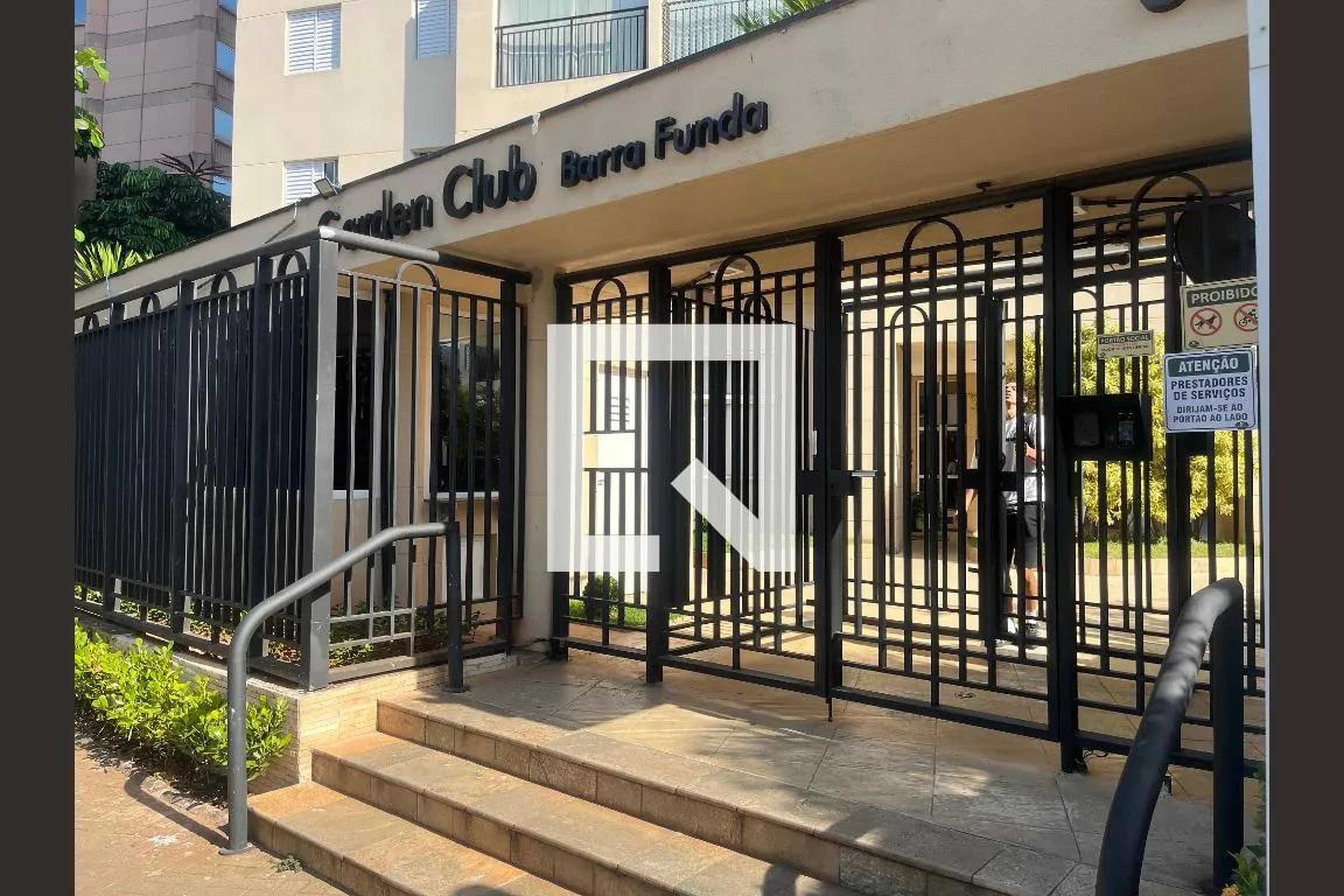 Fachada Condomínio em Rua dos Americanos, 383