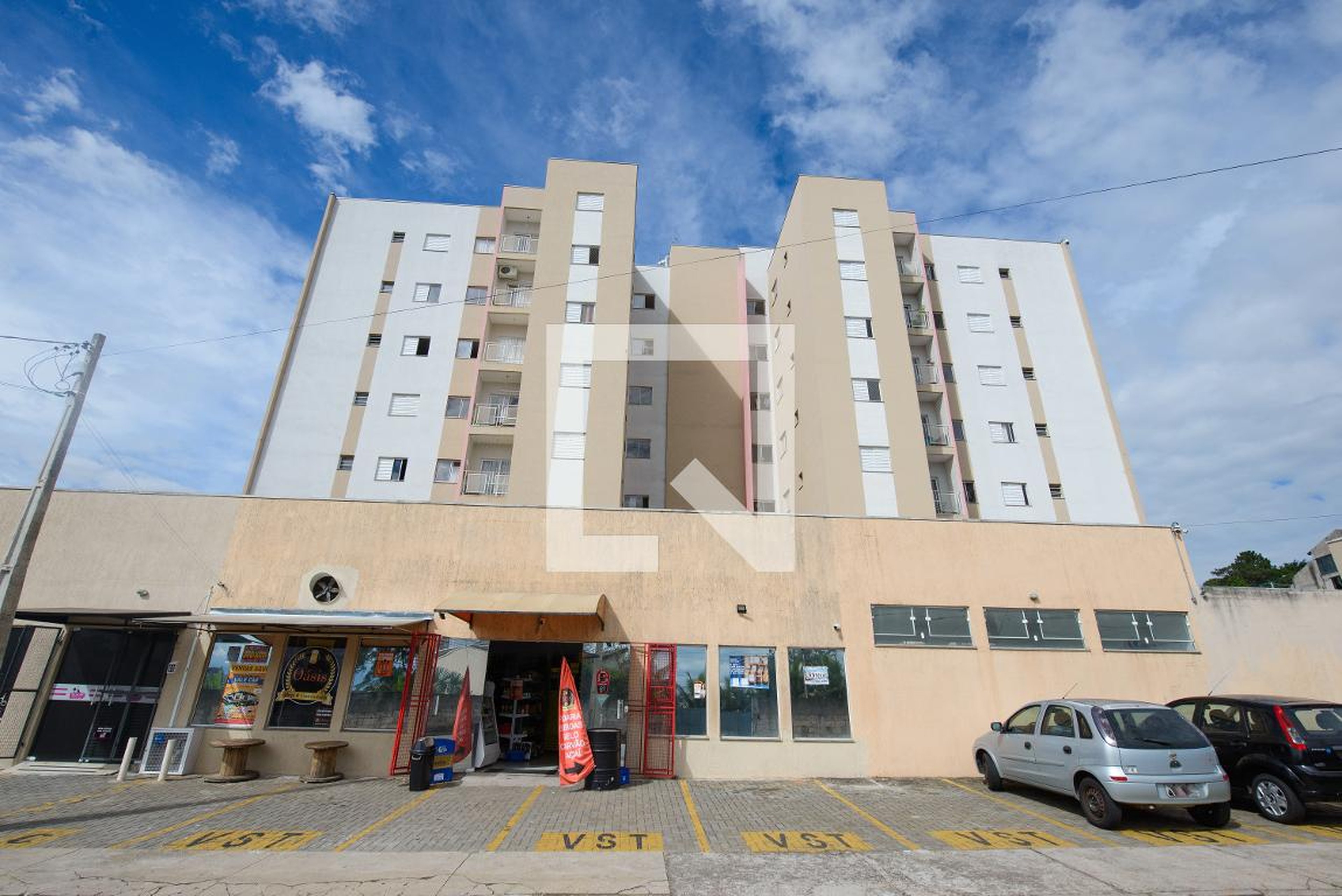 Fachada do Condomínio Condomínio Mirante