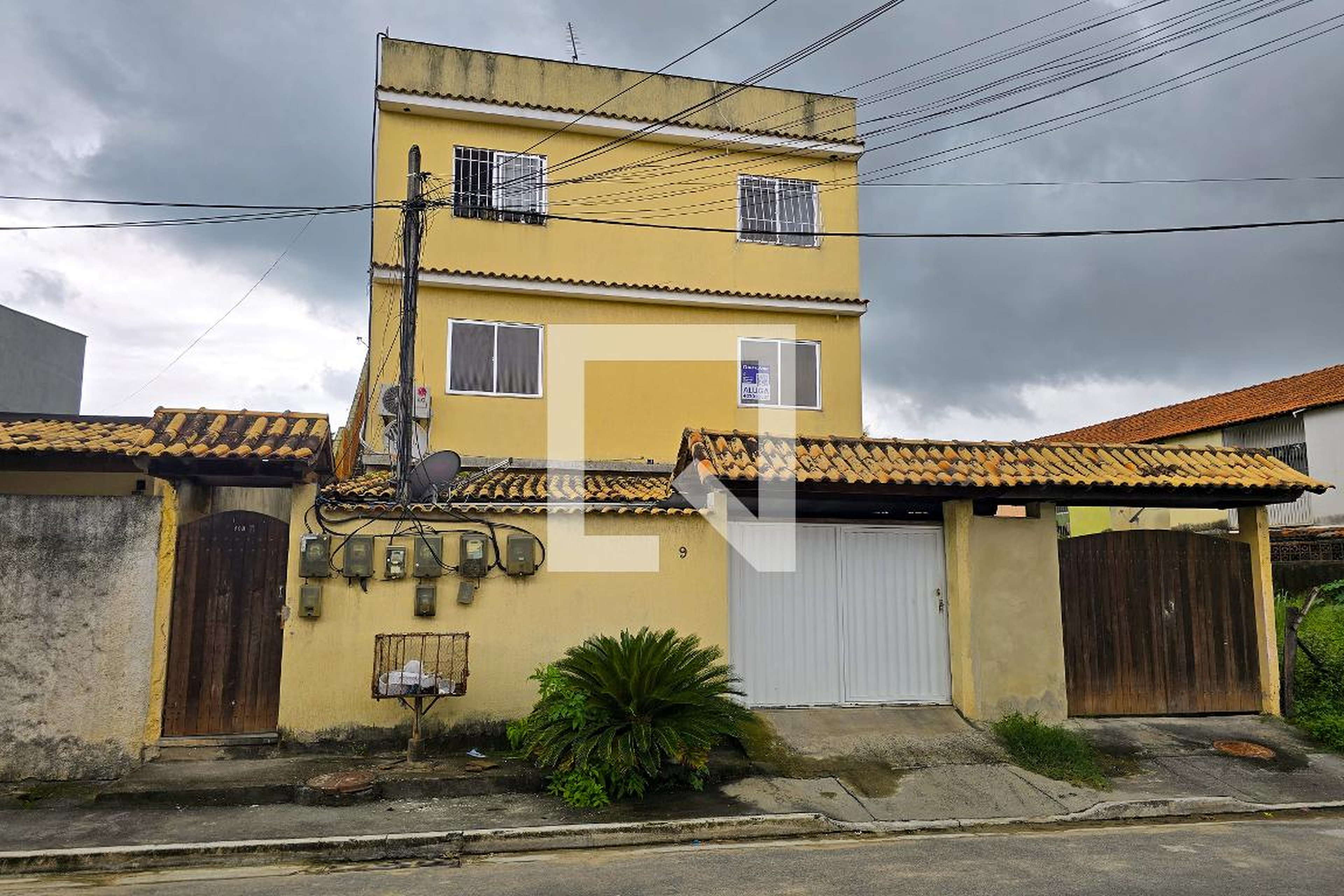 Fachada do Prédio Condomínio em Rua Cidade de Cruzeiro, 108