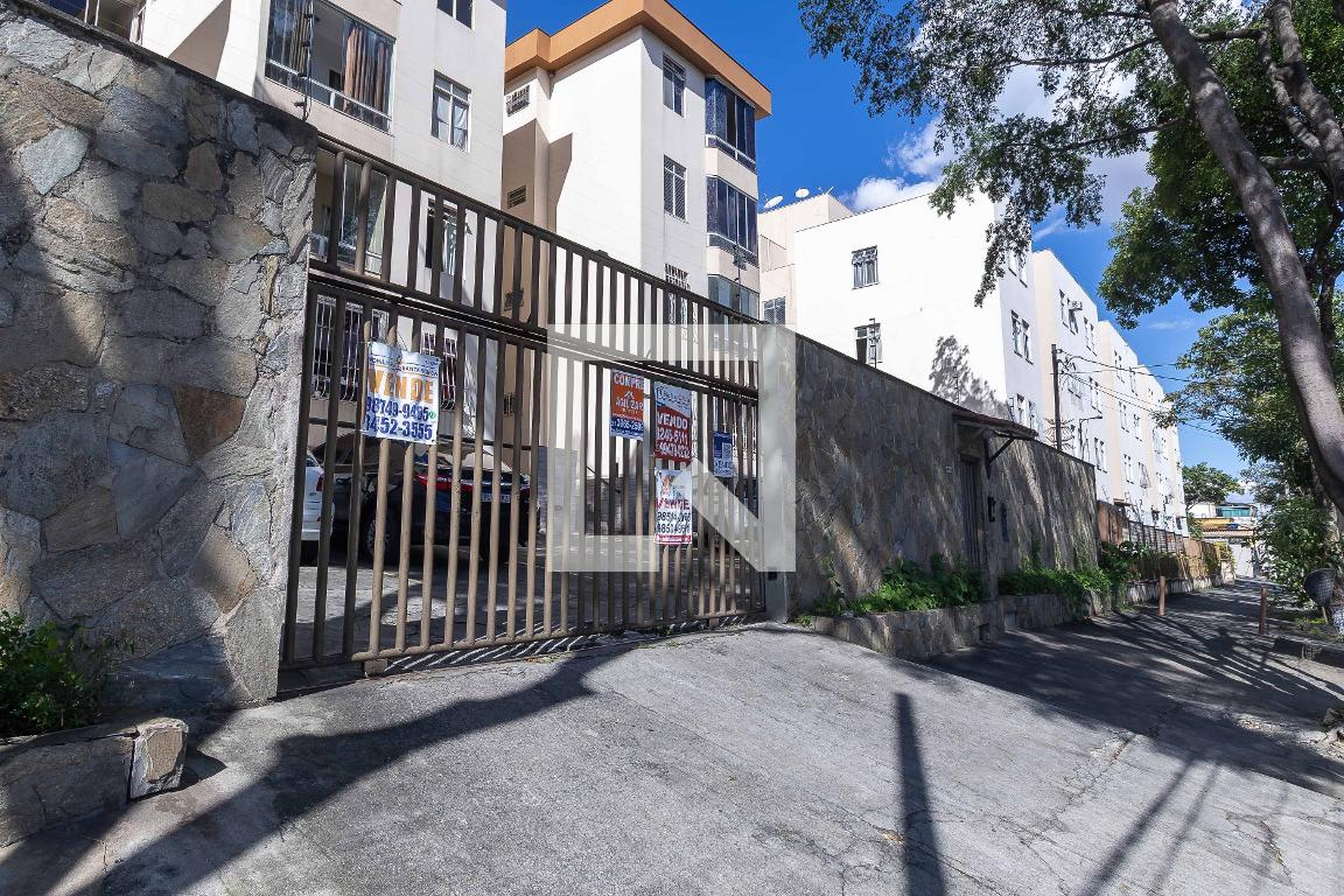 Fachada Condomínio em Rua Ministro Oliveira Salazar, 532