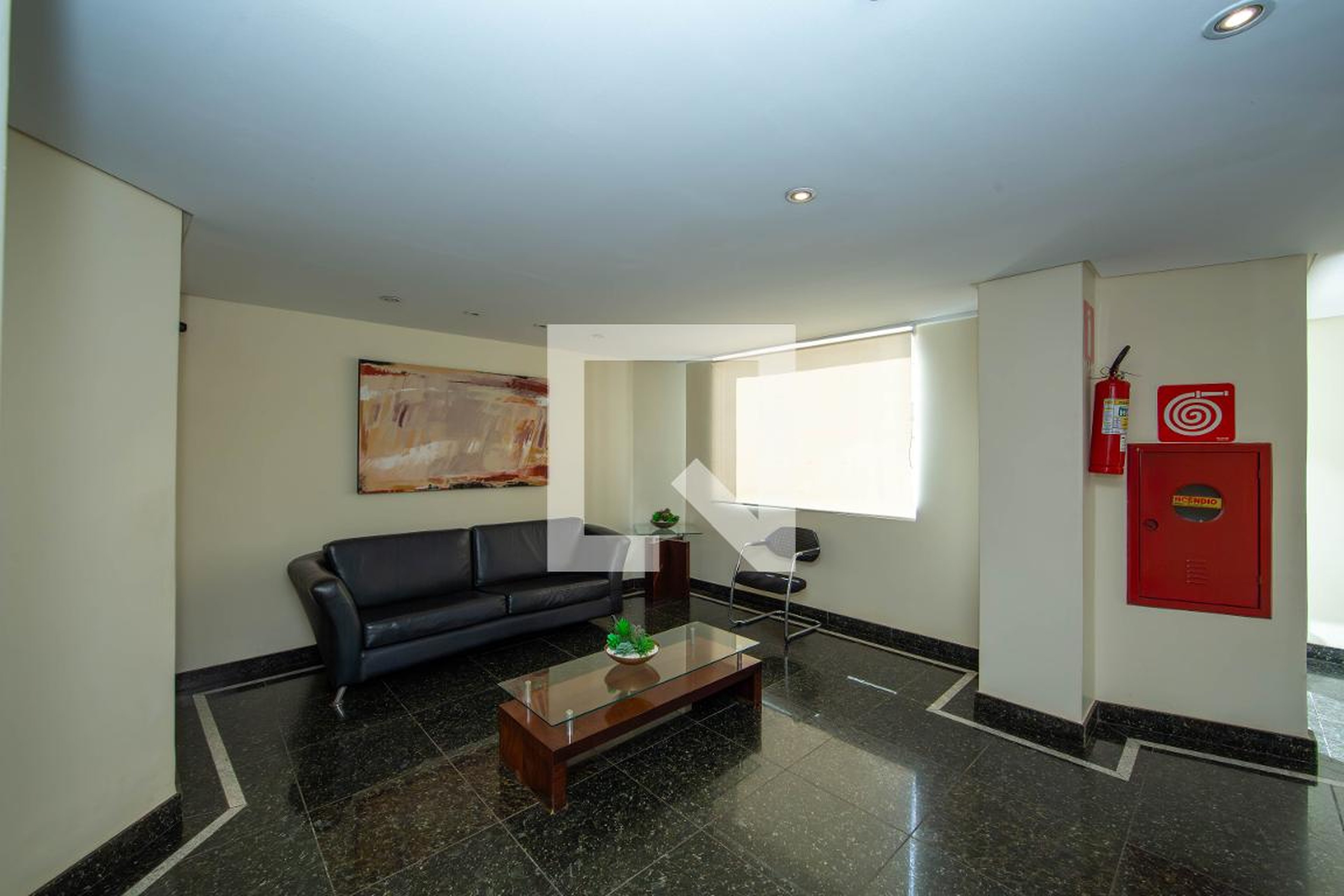 HALL Condomínio em Rua Henrique Passini, 307