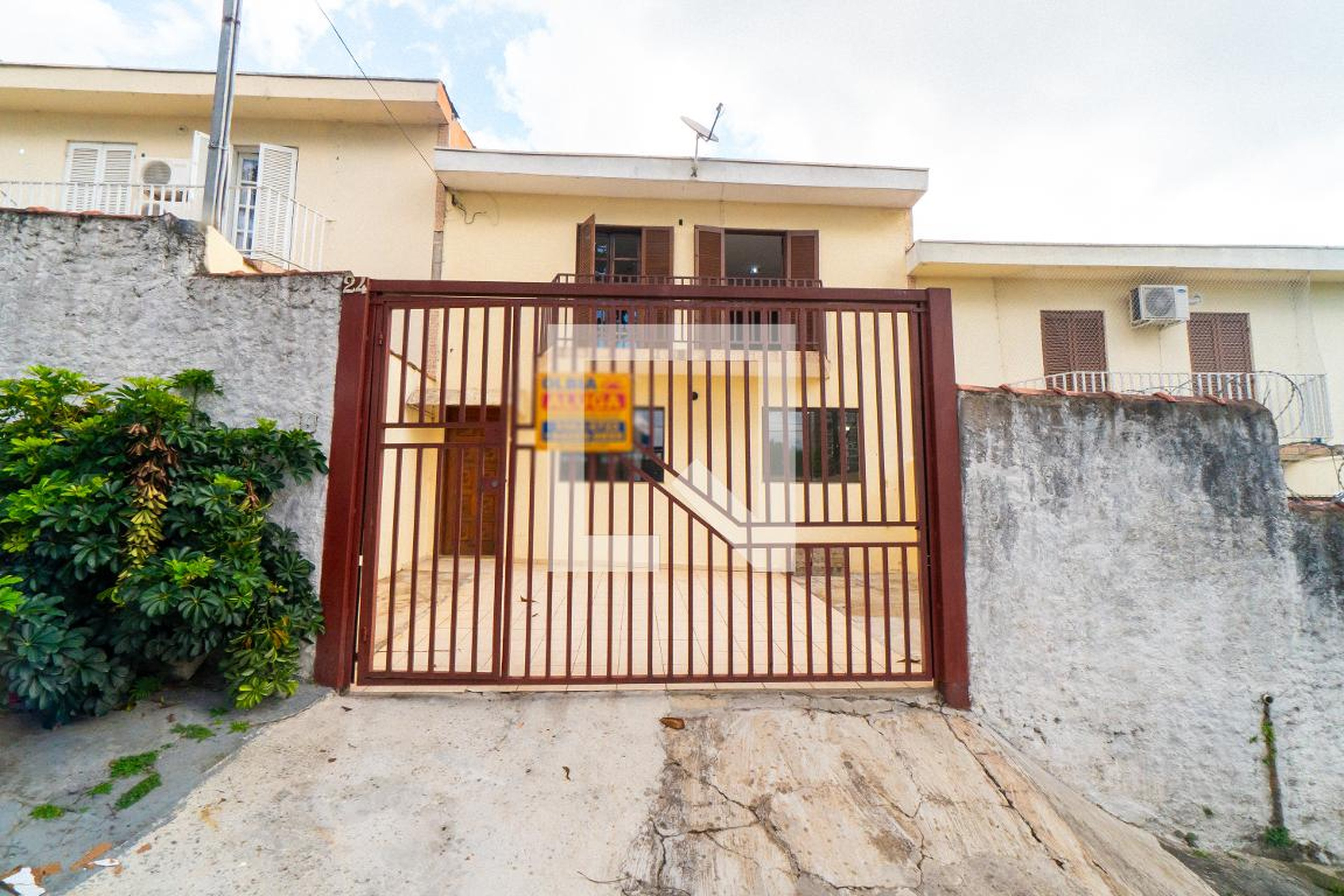 Fachada Condomínio em Rua Samuel Palmer, 24