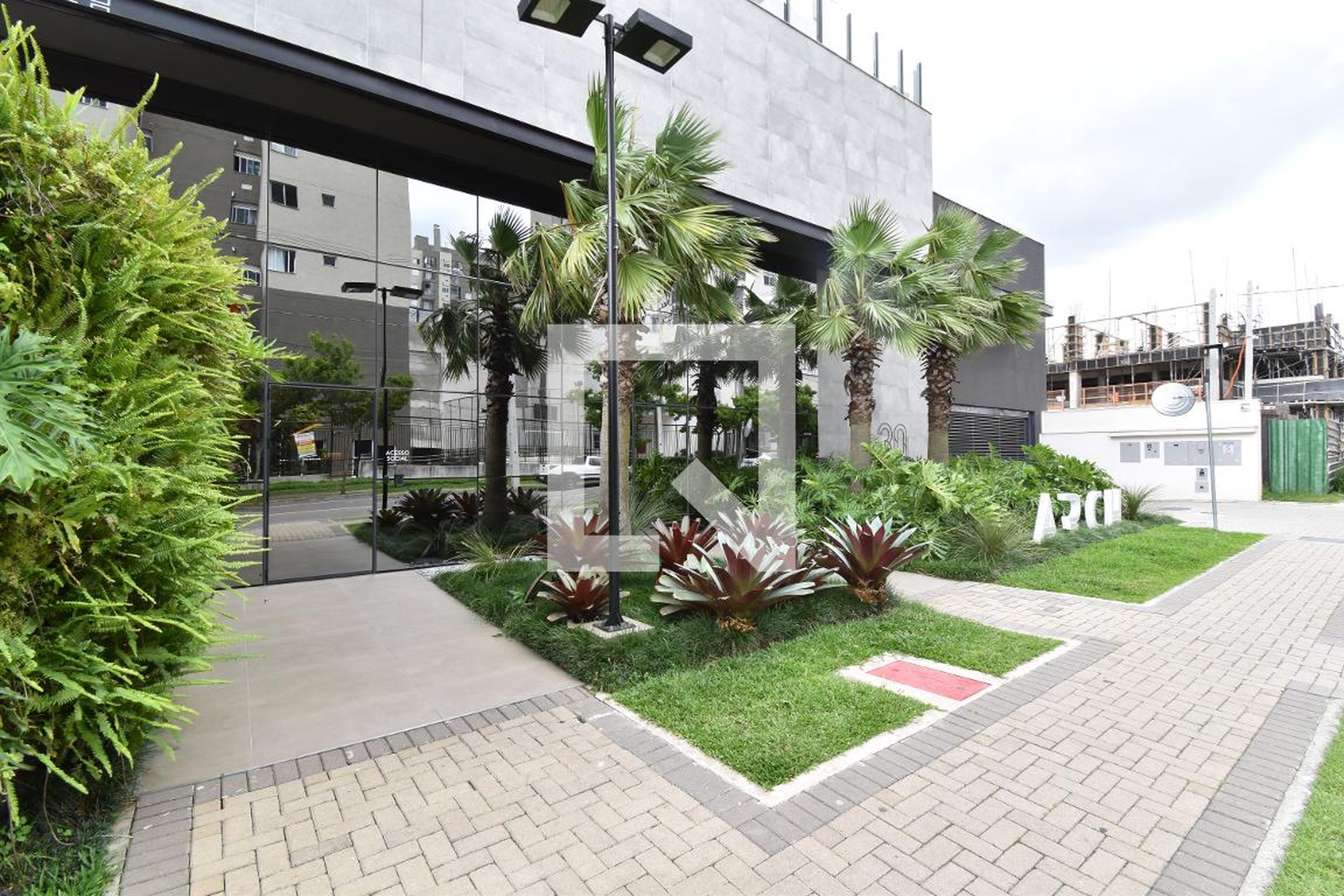 Fachada Condomínio em Rua Alberto Potier, 50