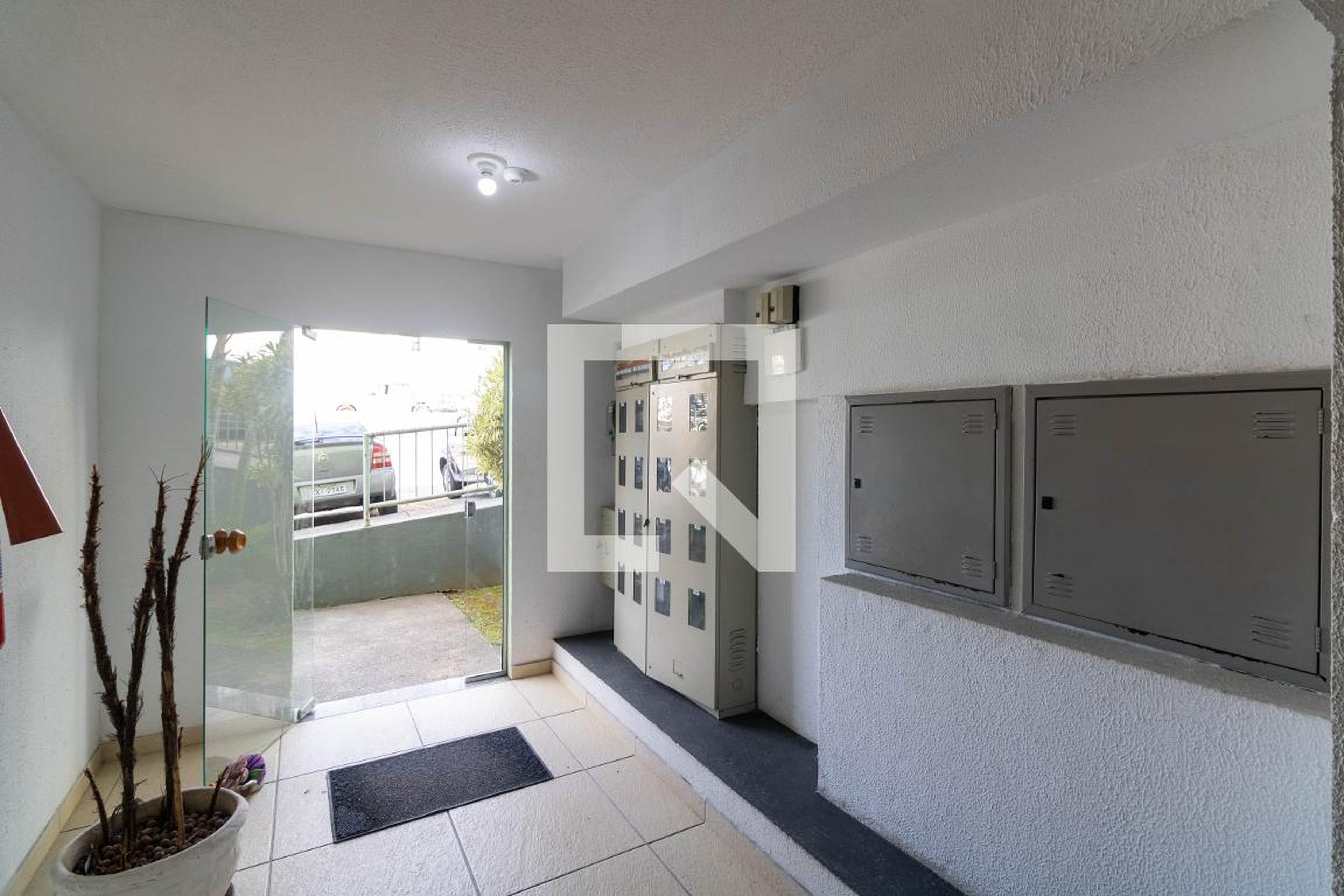Hall - Residencial California I