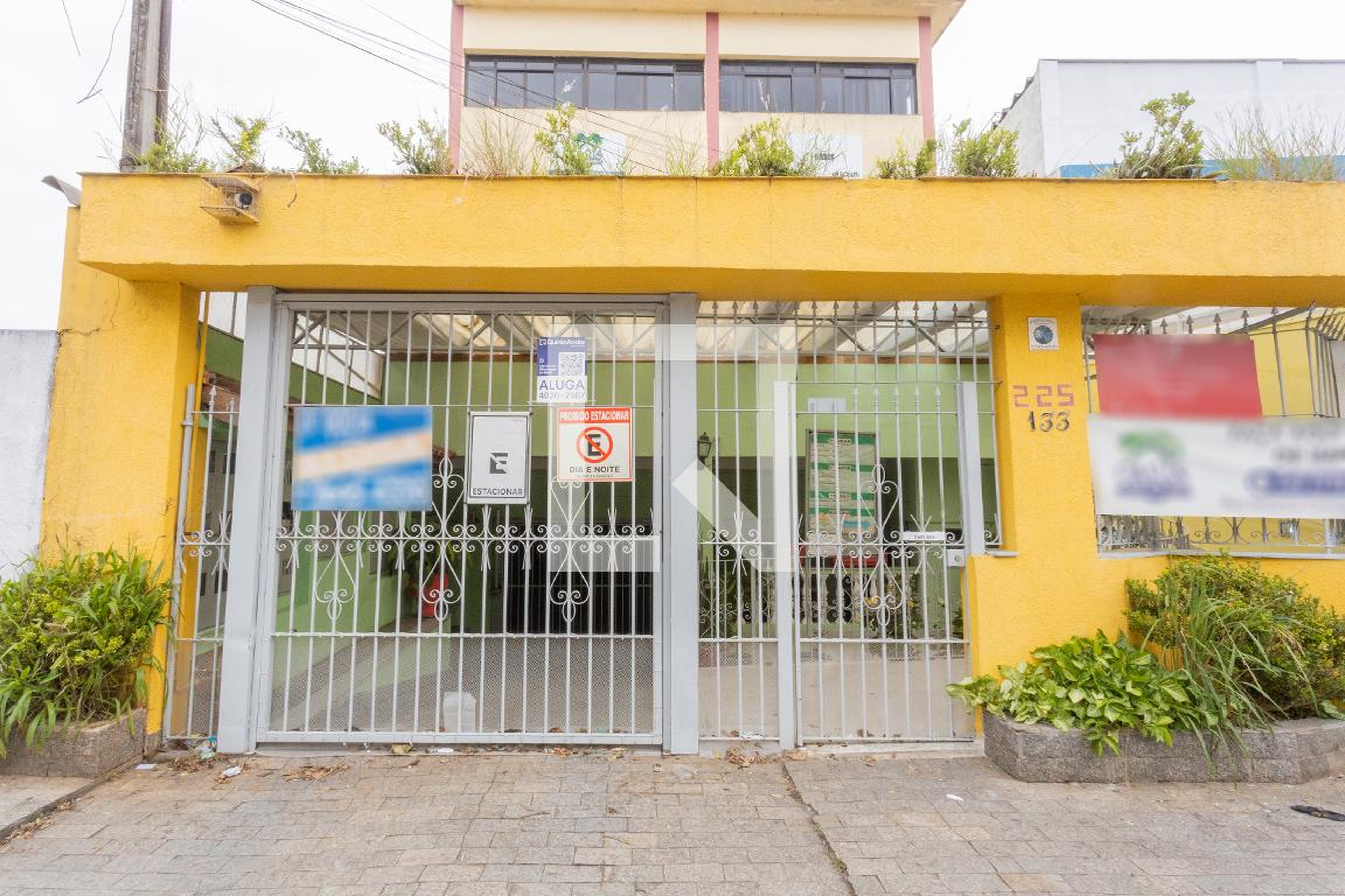 Fachada Condomínio em Rua Antônio Carlos Tacconi, 133