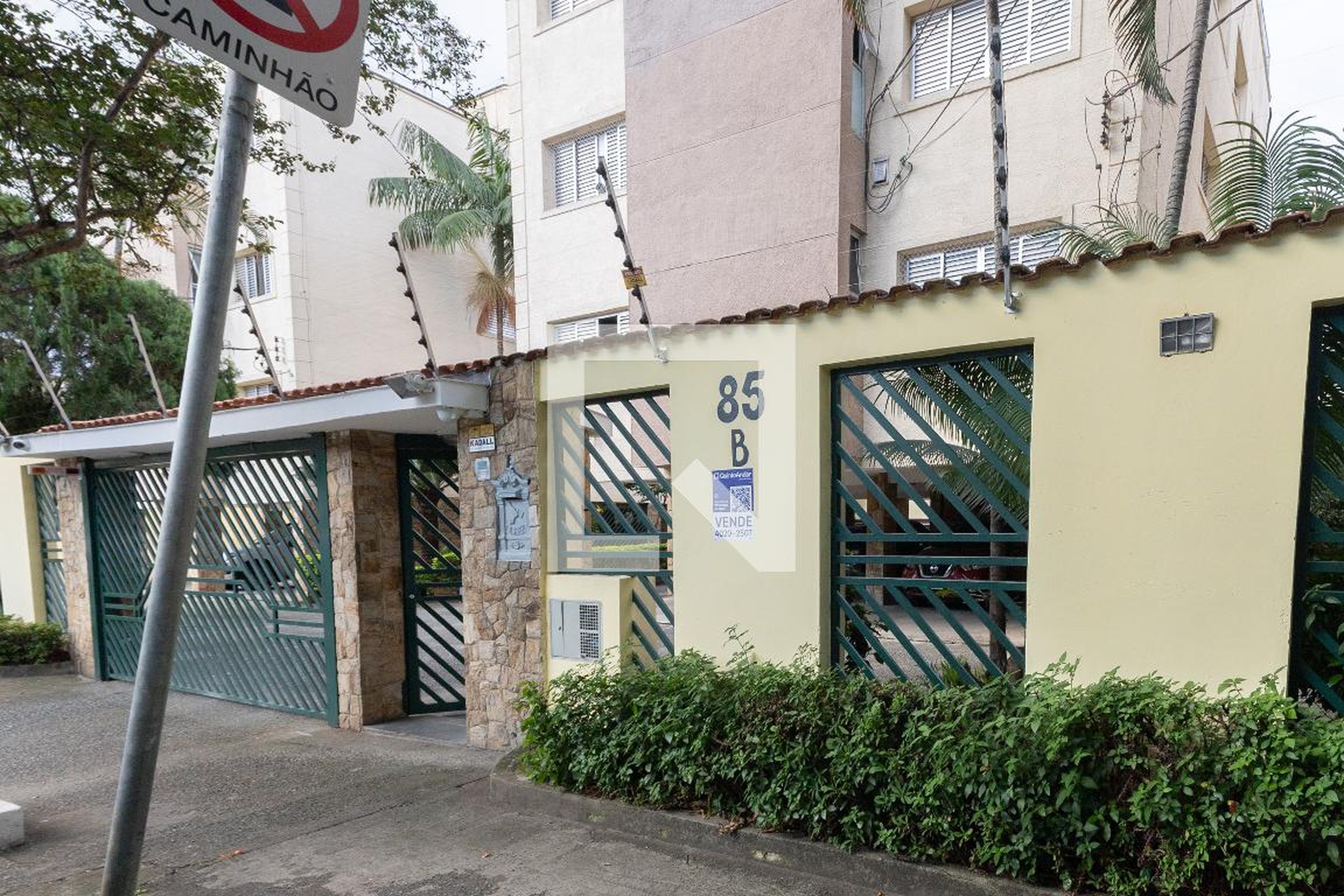 Fachada Condomínio em Rua Antônio Pontes, 67