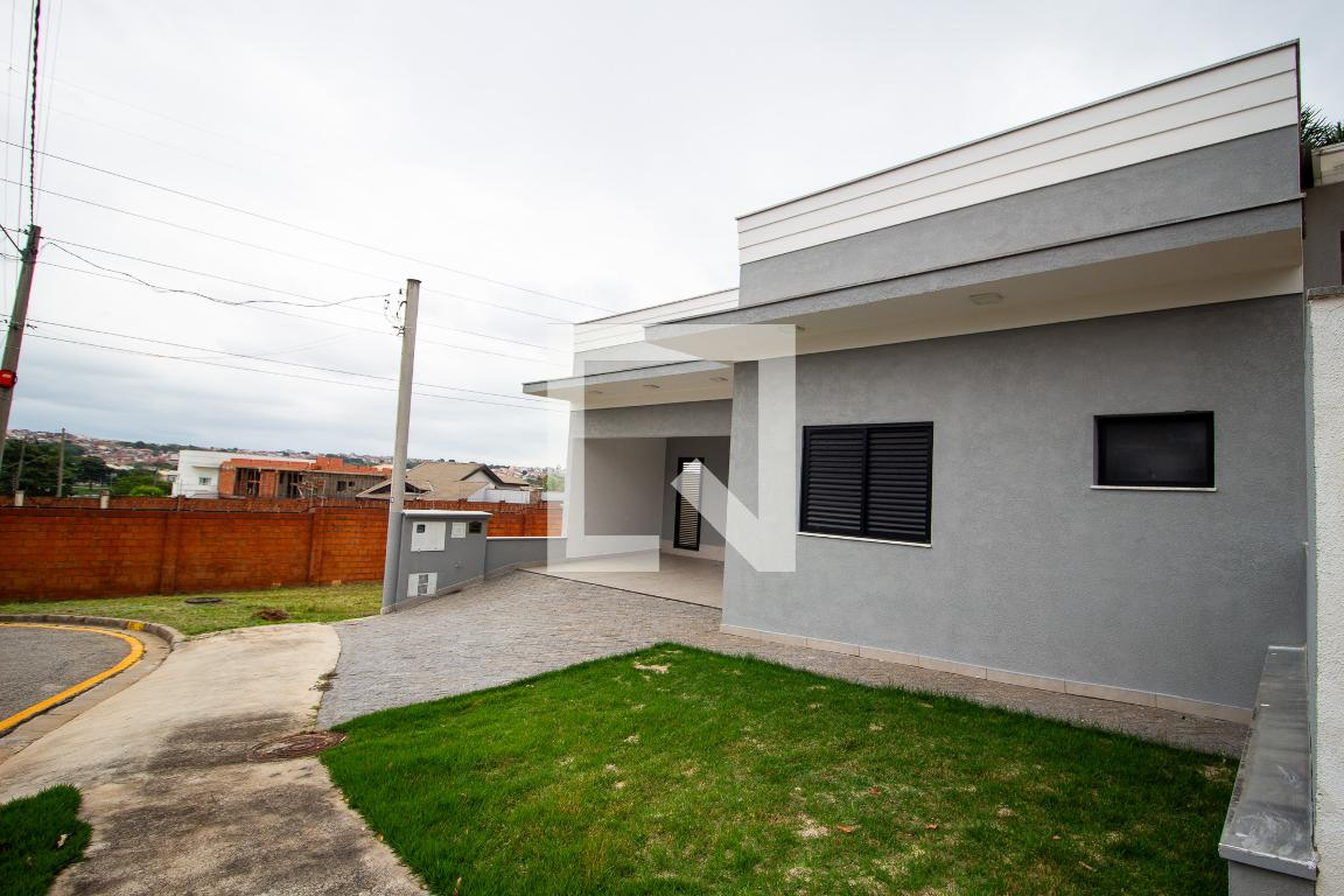 Fachada Condomínio em Rua Jayme Jorge de Freitas, 198