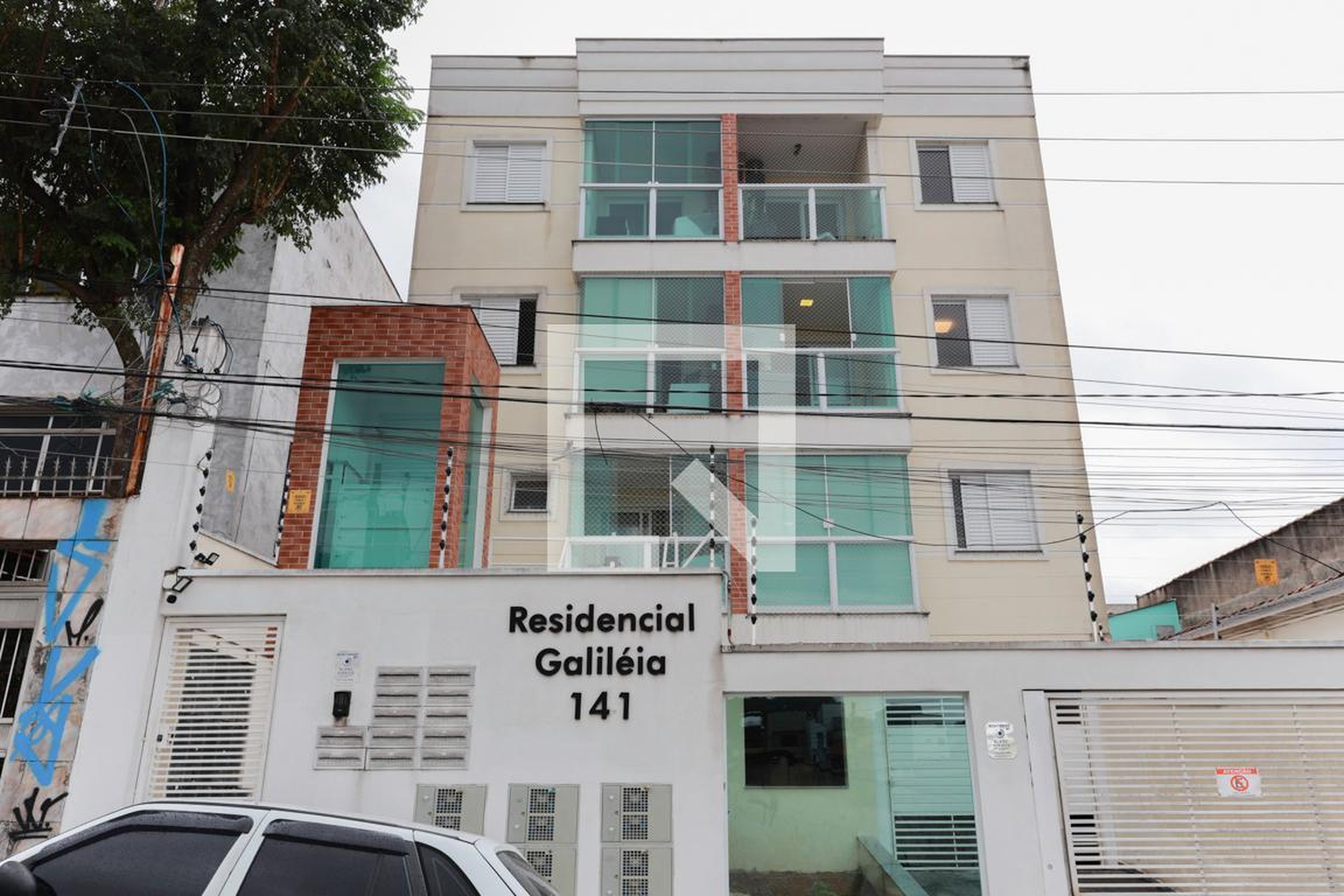Fachada do prédio Condomínio em Rua Galiléia, 141