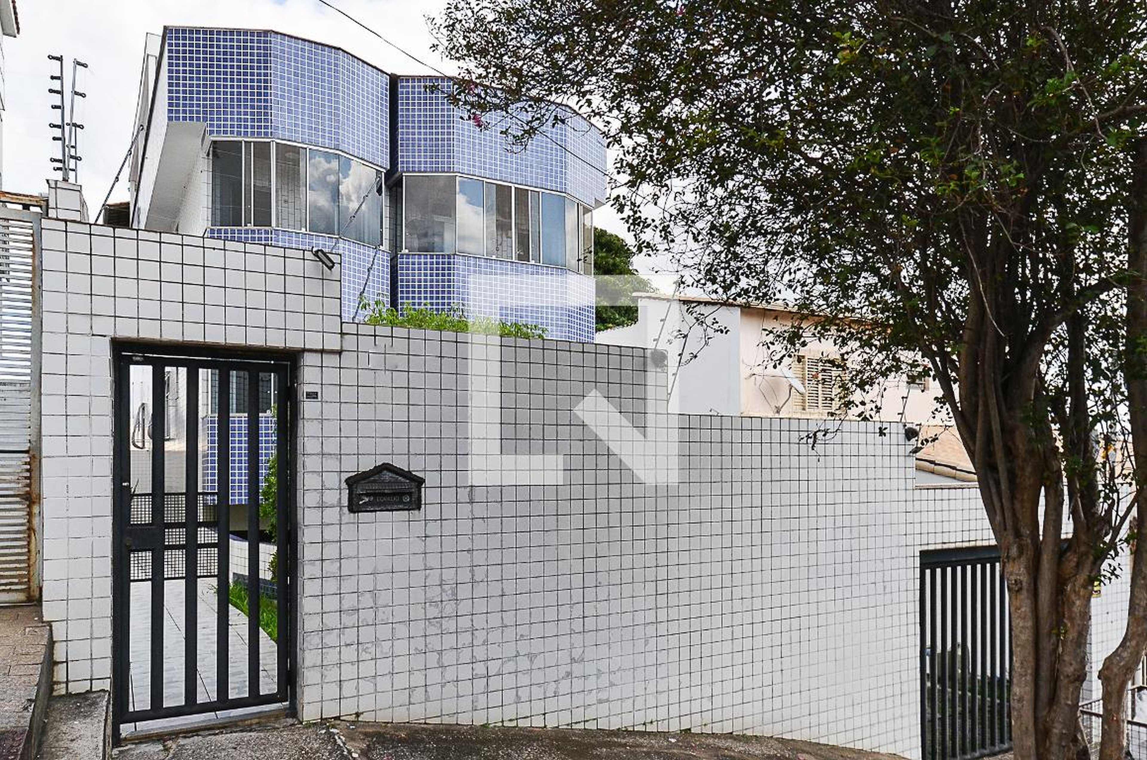 Fachada Condomínio em Rua Álvares de Azevedo, 82