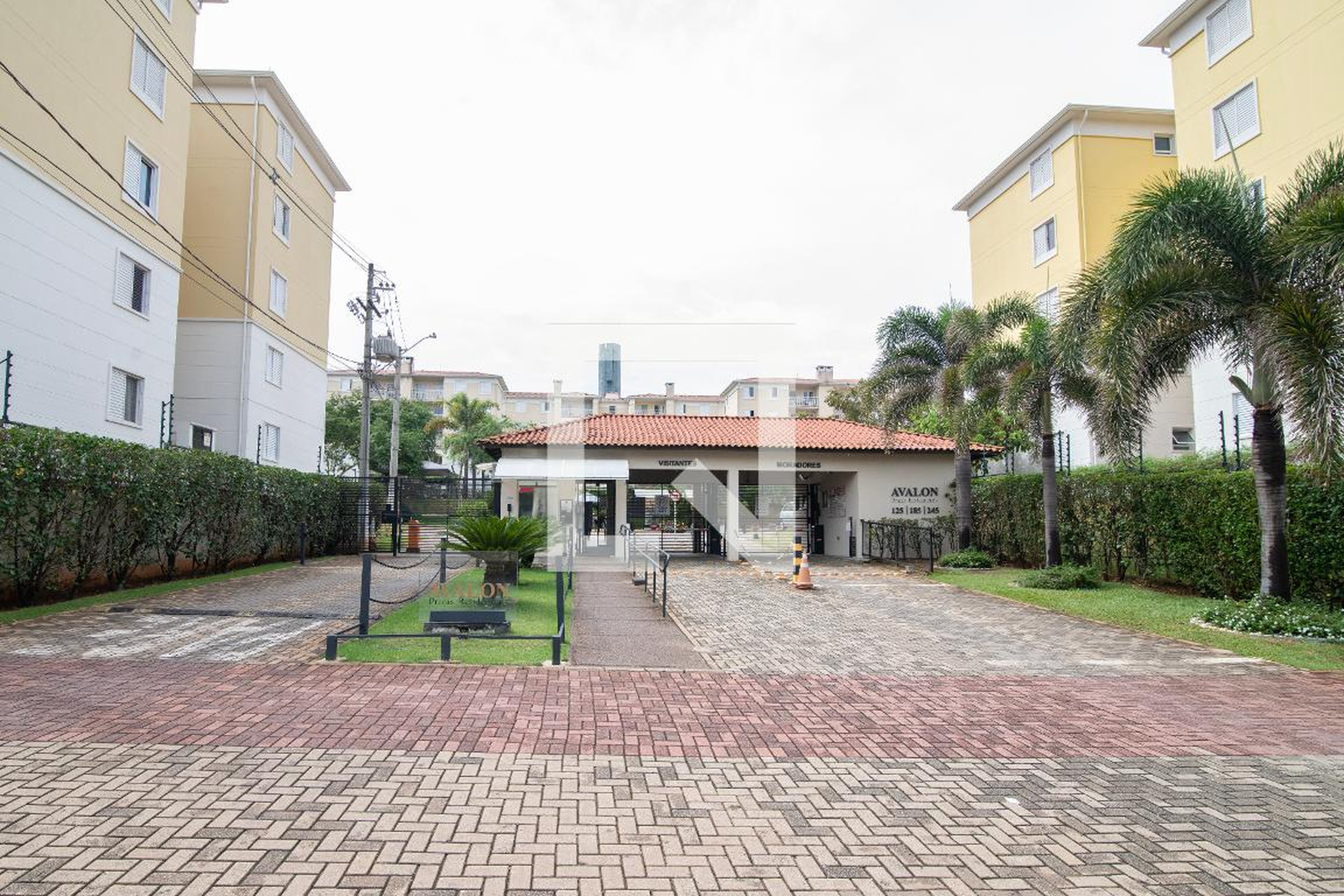 Fachada do Condomínio Condomínio Avalon