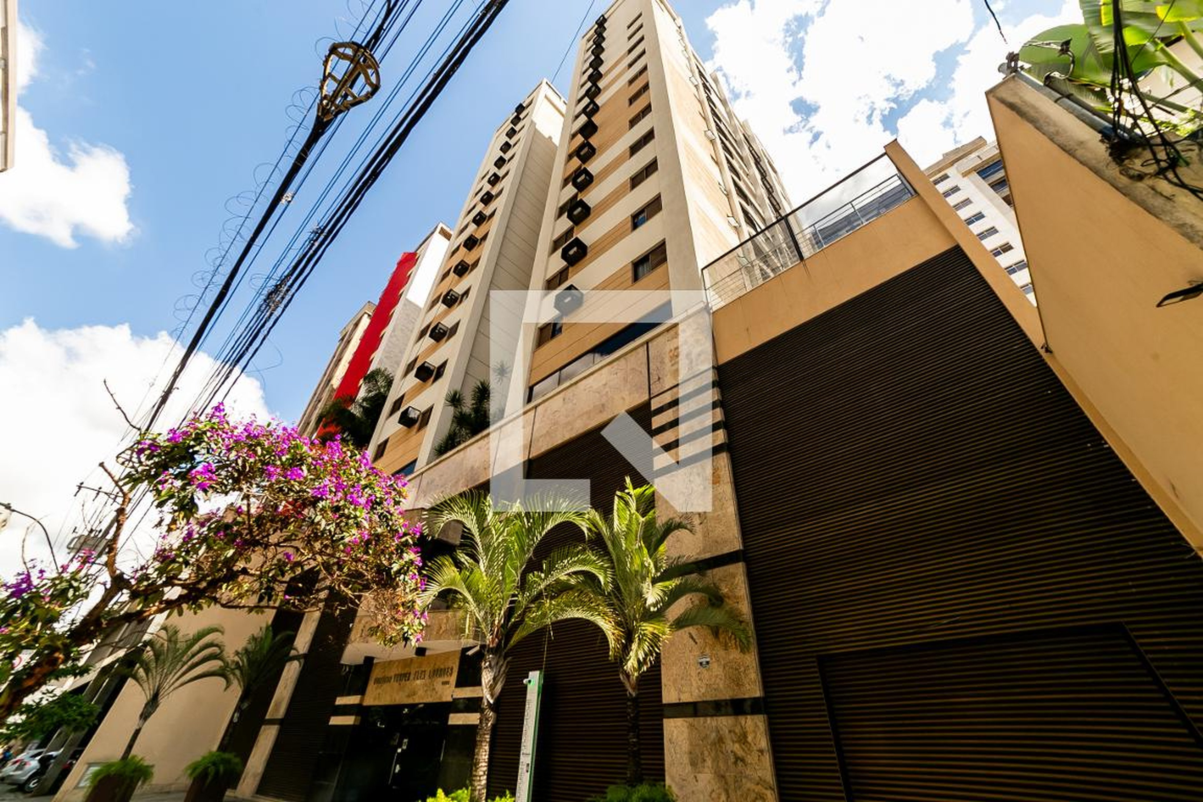 Fachada do Prédio Edifício Vesper Flex Lourdes