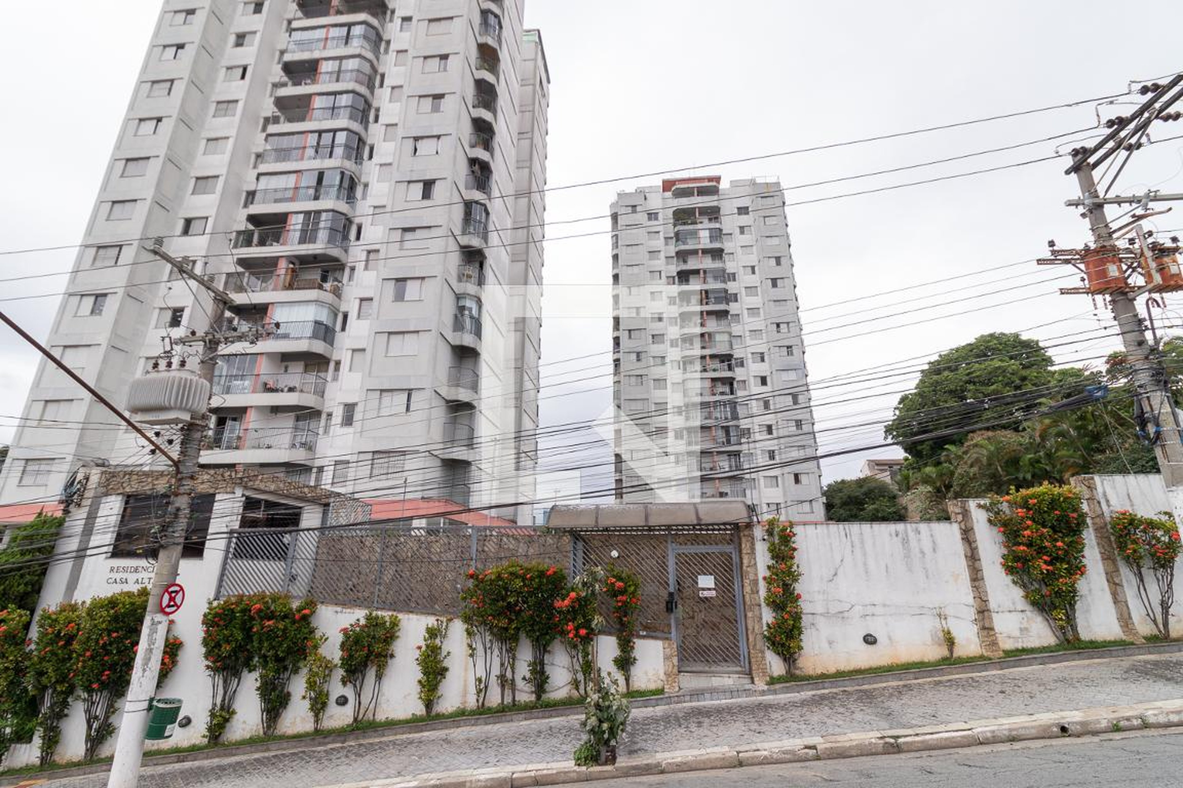 Fachada Residencial Casa Alta