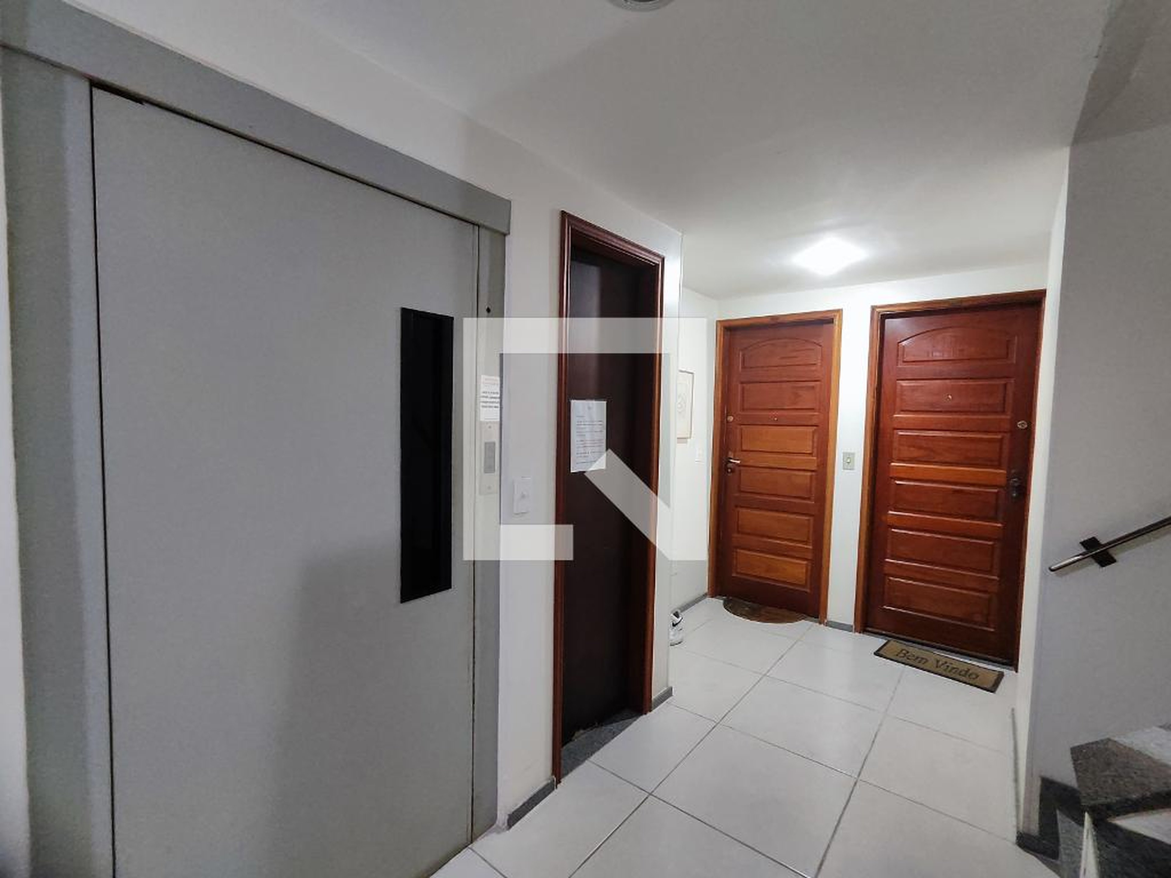 Hall - null