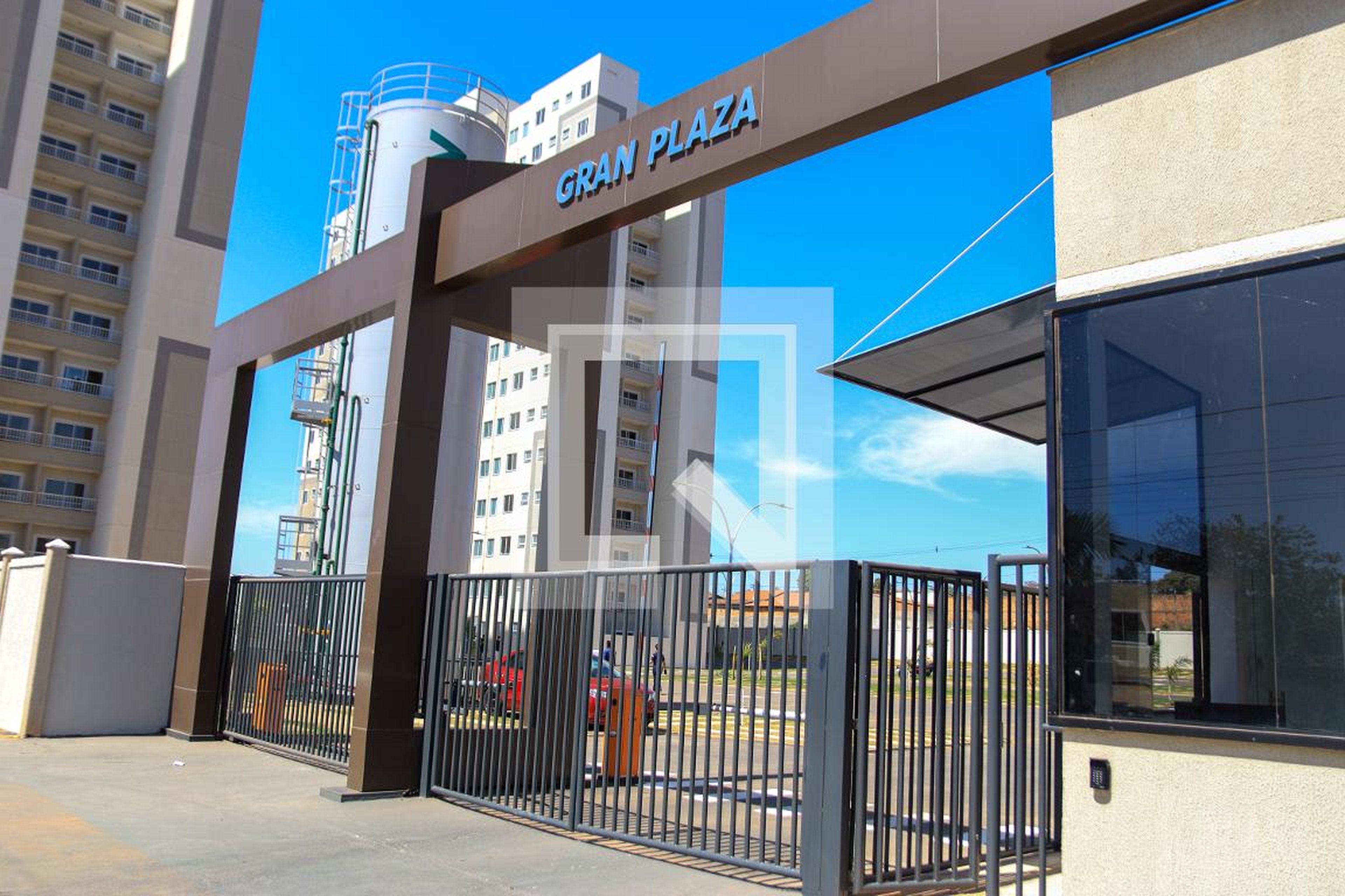 Fachada Condomínio Gran Plaza