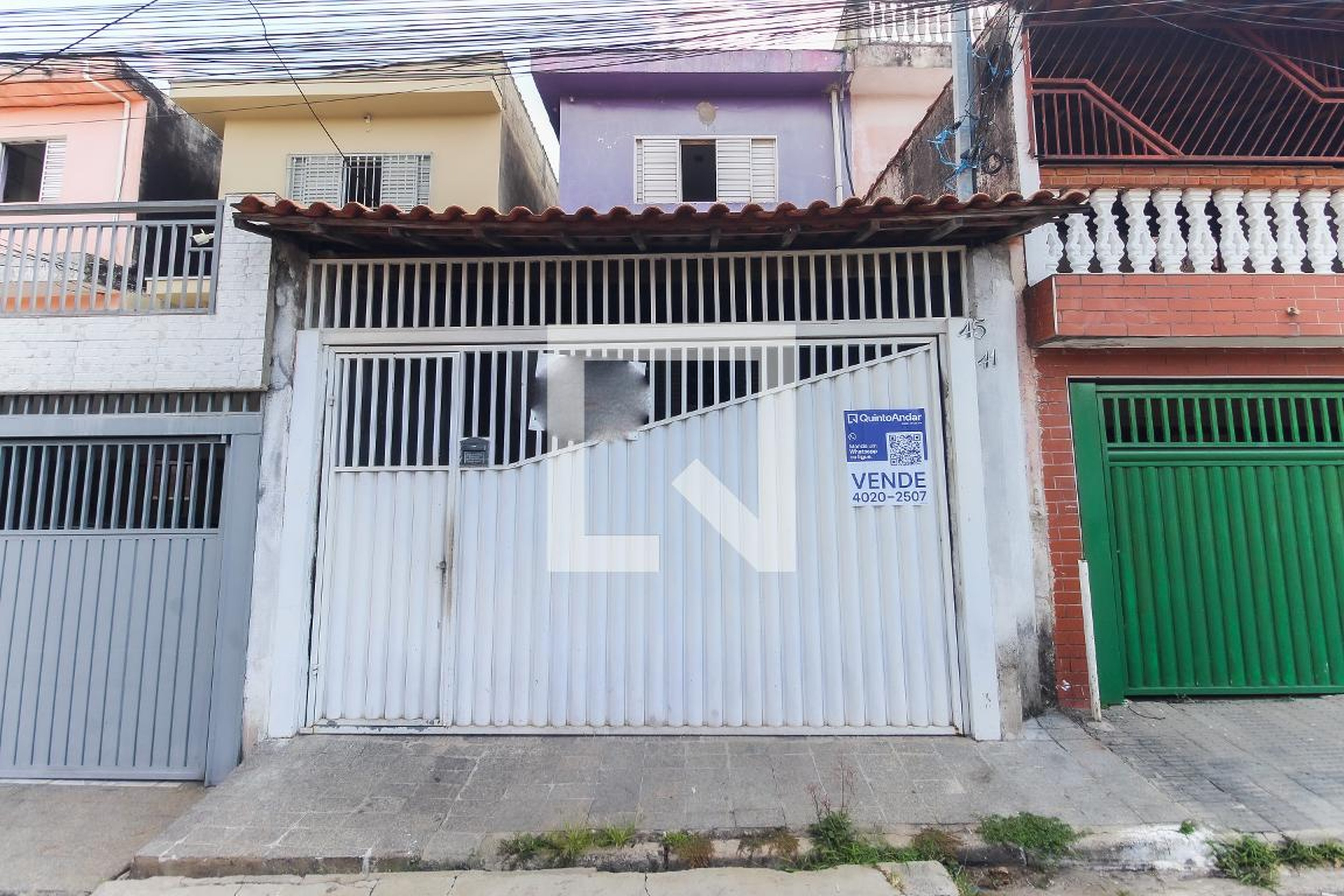 Fachada Condomínio em Rua Flor de Baile, 41