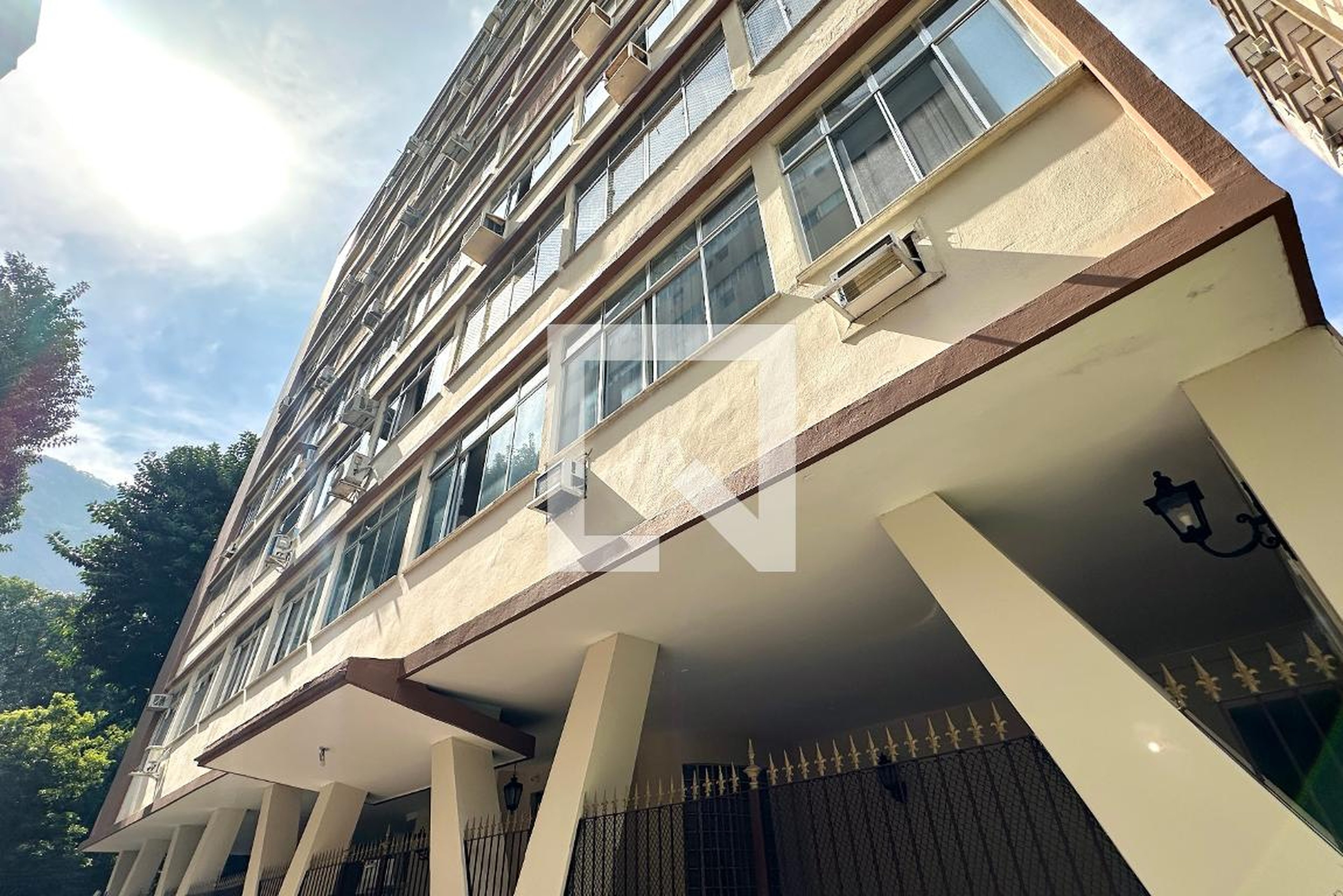 Fachada Edifício Embaixatriz