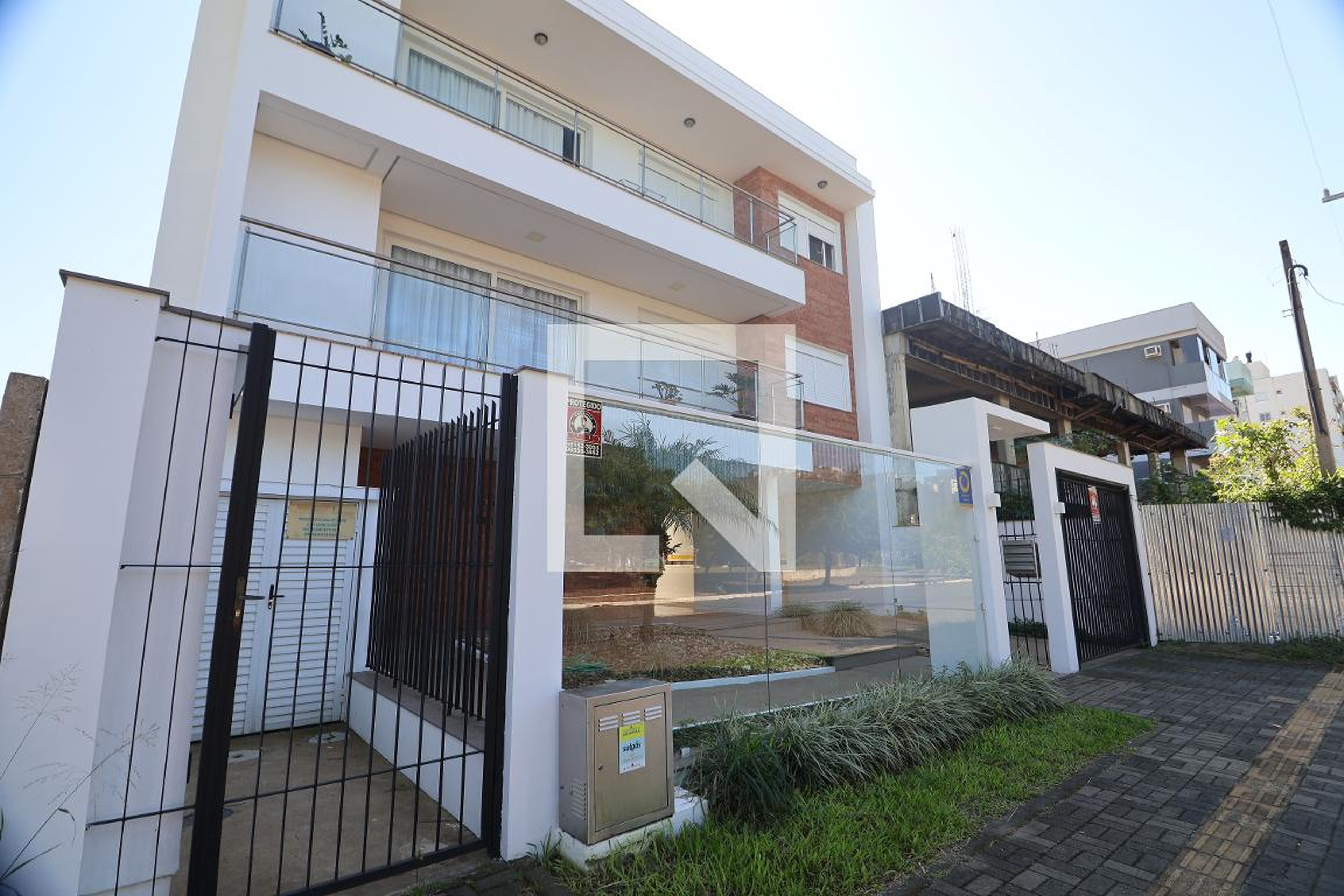 Fachada do Prédio Condomínio em Rua Mathias Velho, 849