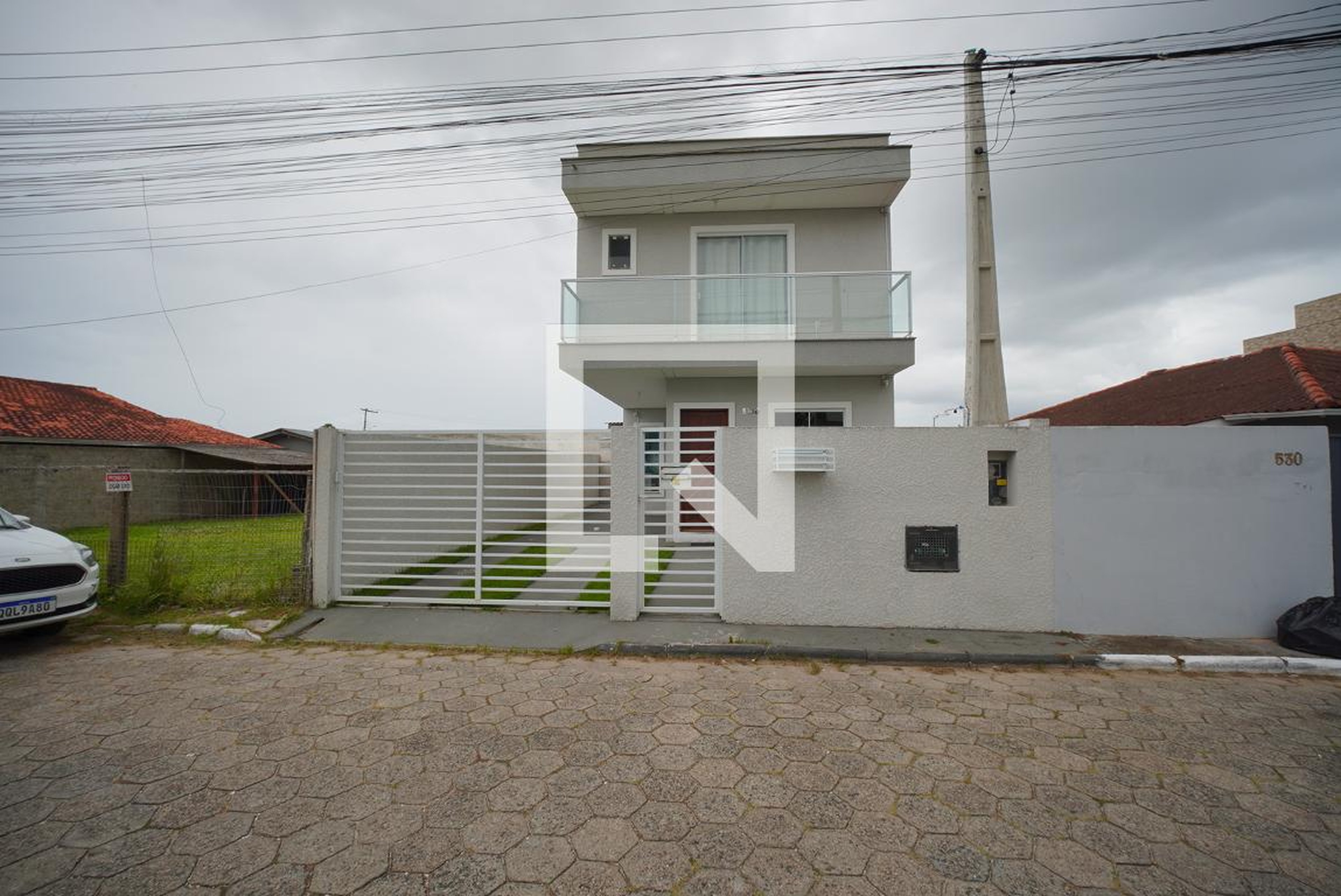 Fachada Condomínio em Servidão João Antônio da Luz, 530