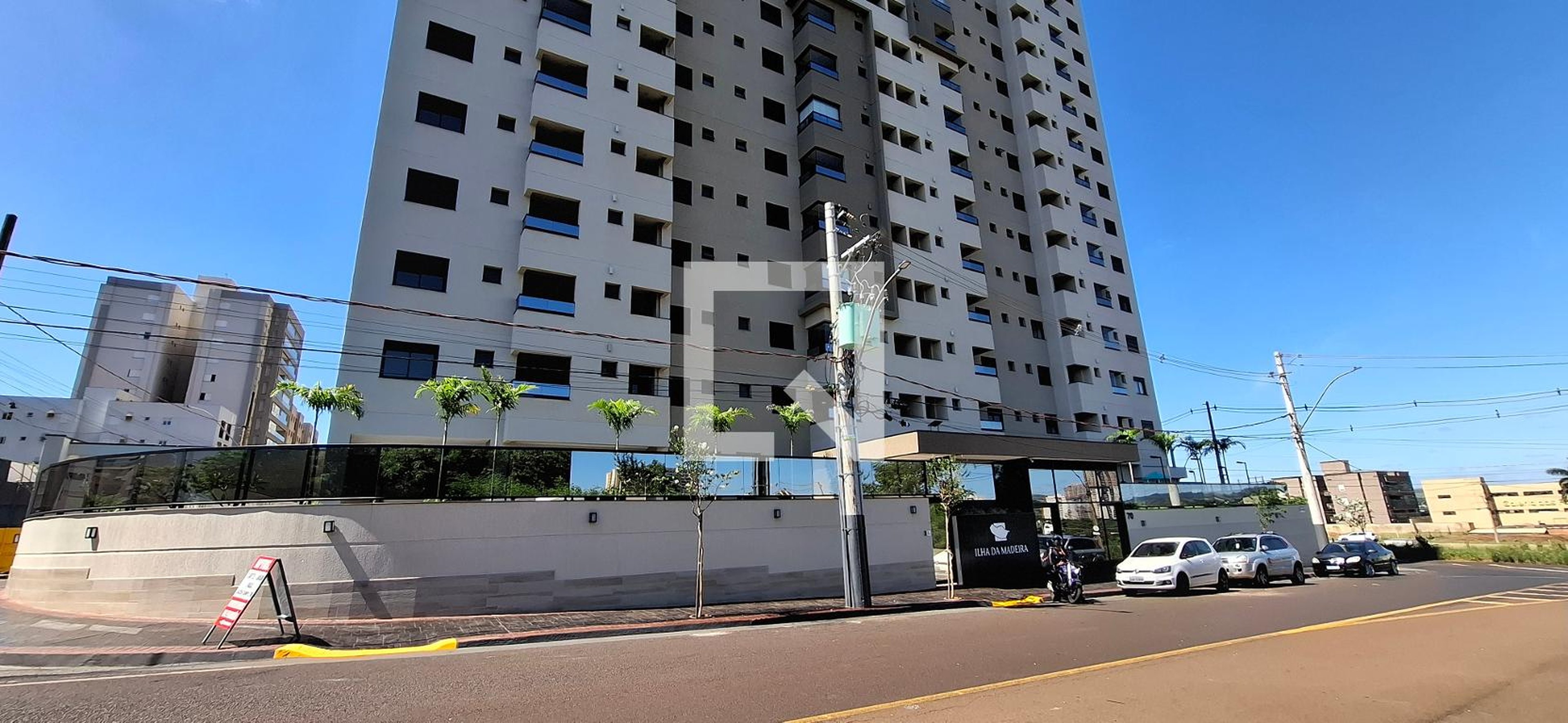 Fachada do Prédio Condomínio Ilha da Madeira