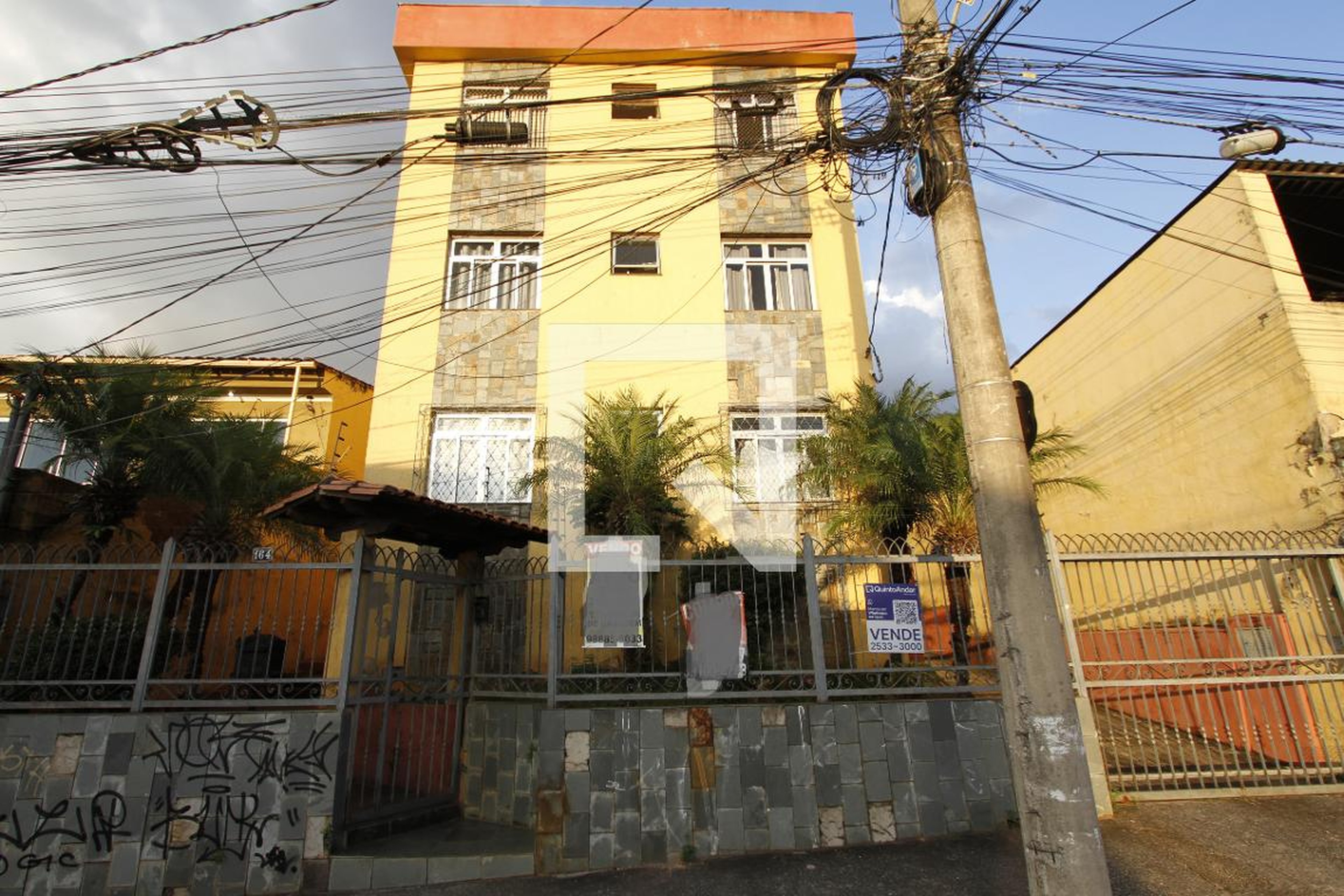 Fachada Condomínio em Rua Osmário Soares, 164