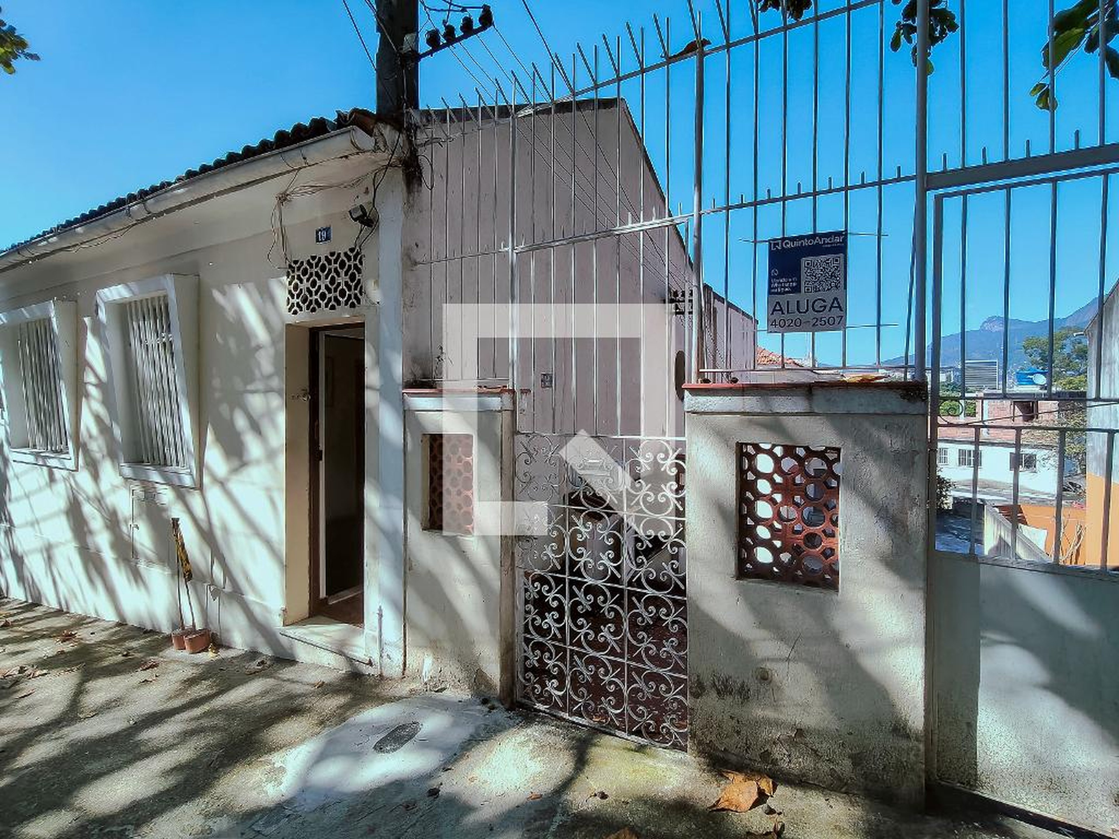 Fachada do Prédio Condomínio em Rua Nogueira da Gama, 19
