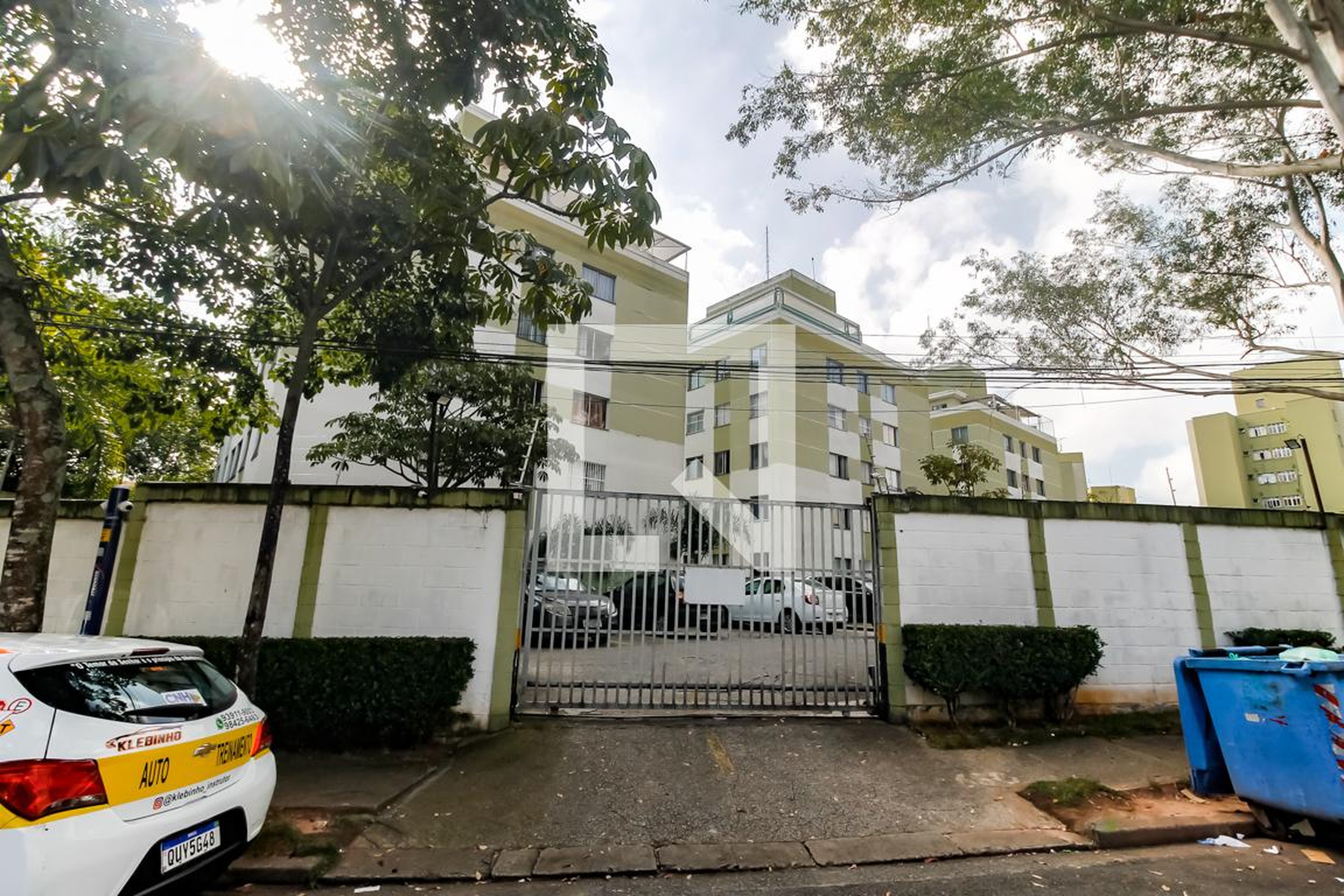 Fachada do Prédio Condomínio em Rua Antônio Ambuba, 501