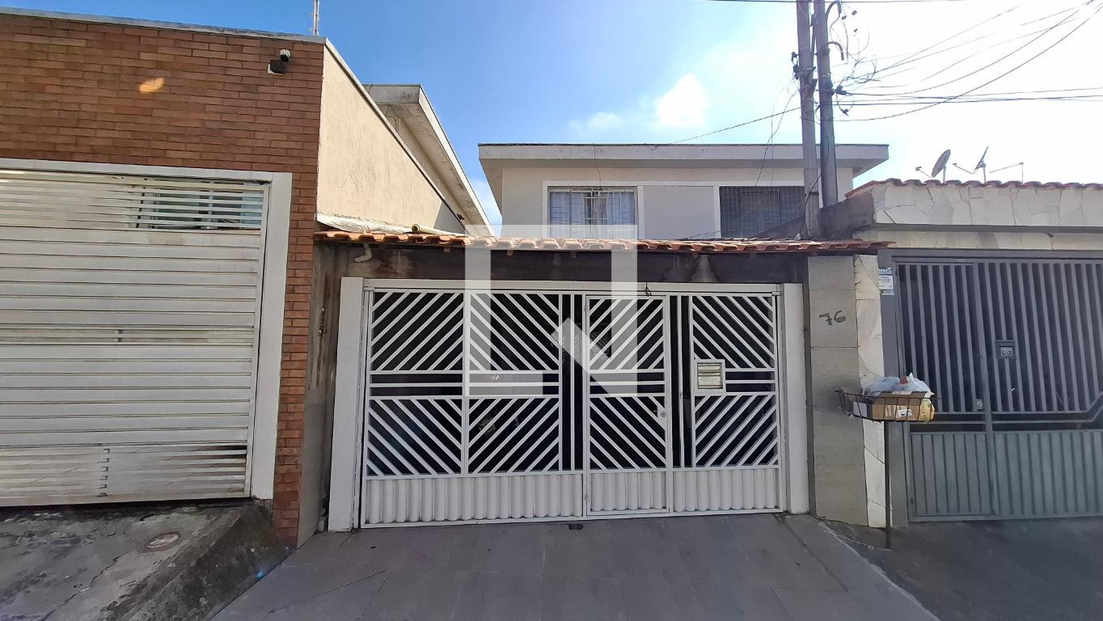 Fachada Condomínio em Rua Barbosa Lima, 76