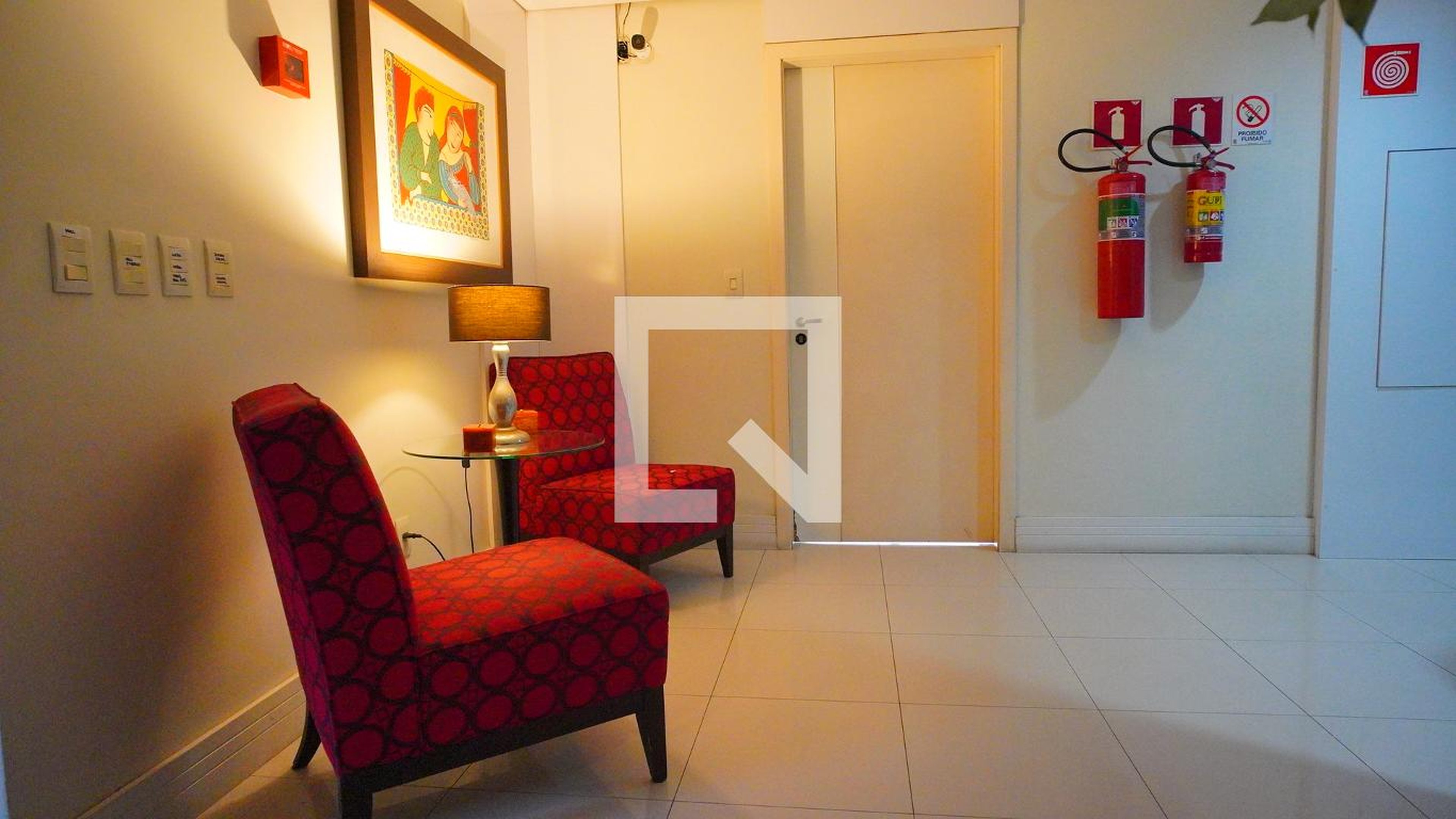 Hall de entrada - Le Poeme