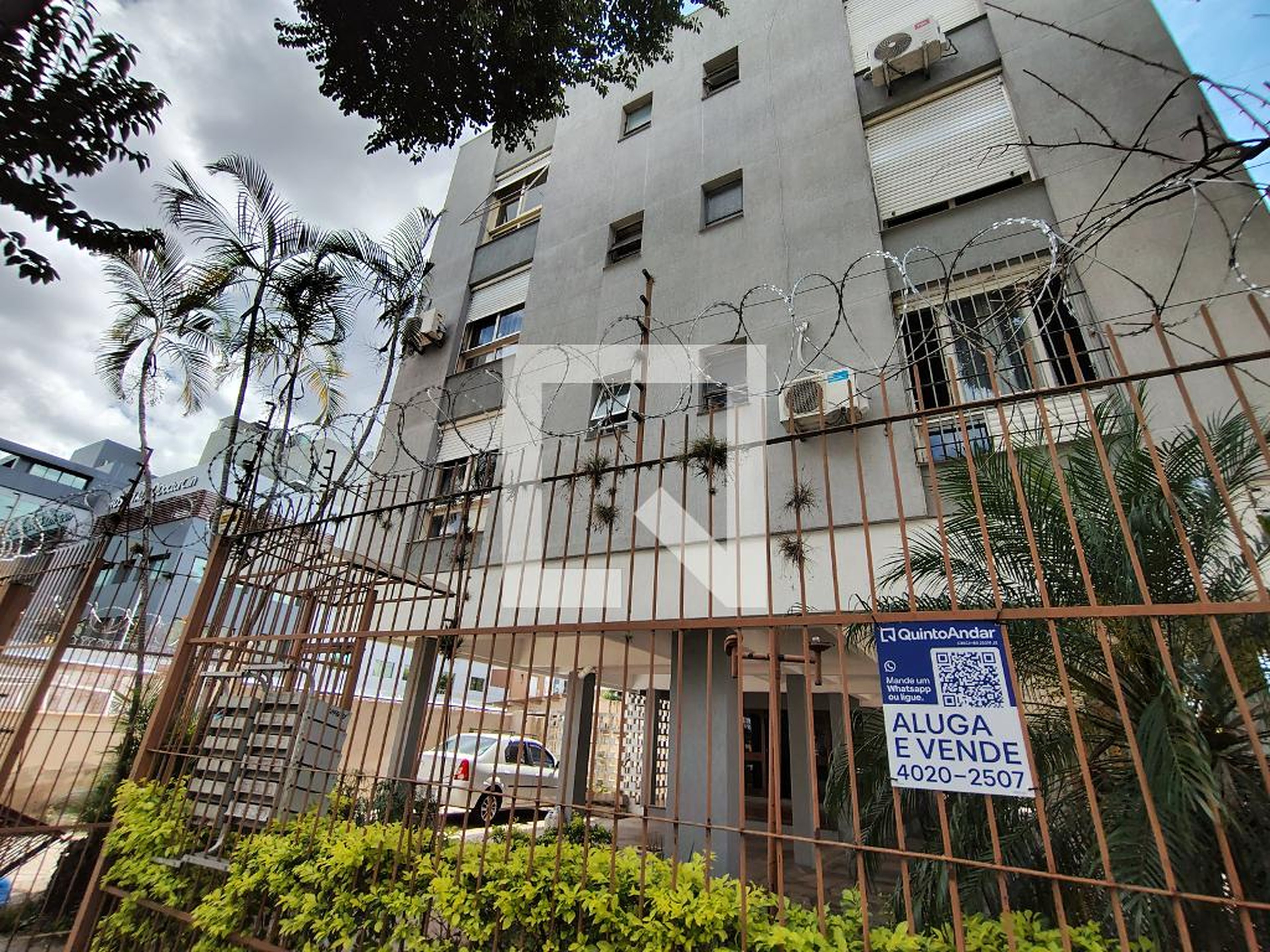 Fachada Condomínio em Rua Vicente da Fontoura, 1553