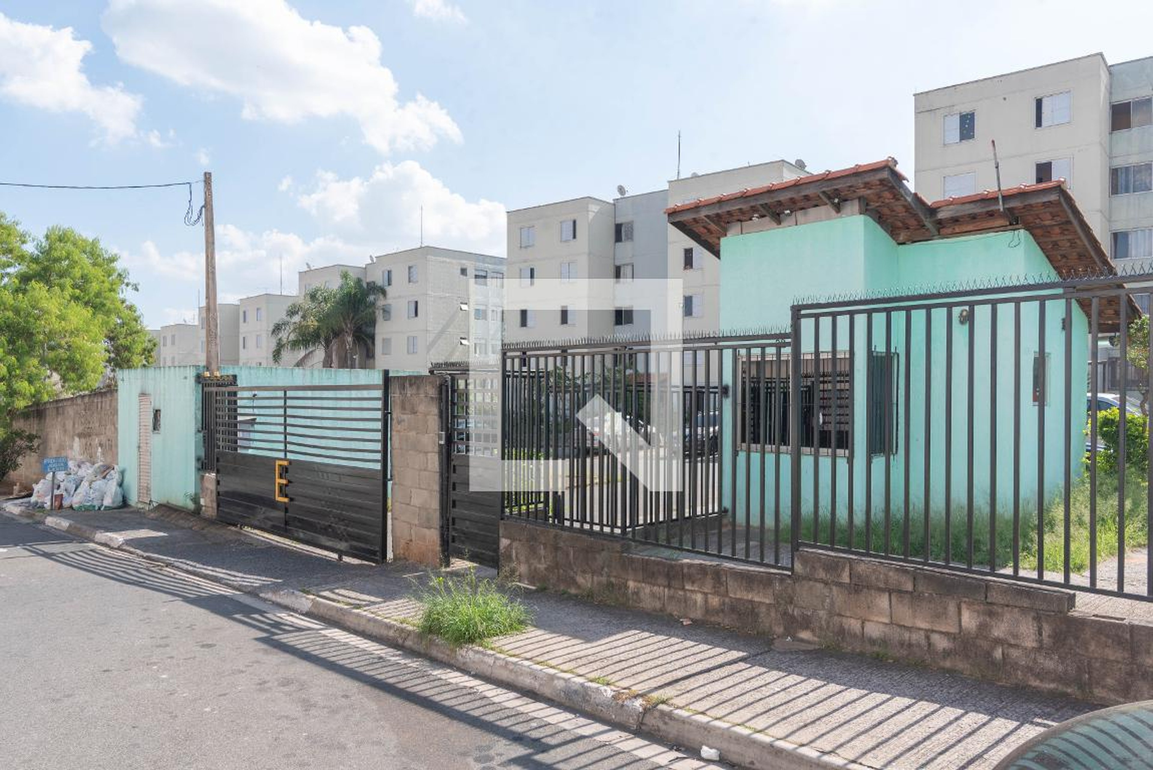 Fachada do Prédio Condomínio em Rua Benevides Gonçalves de Souza, 32