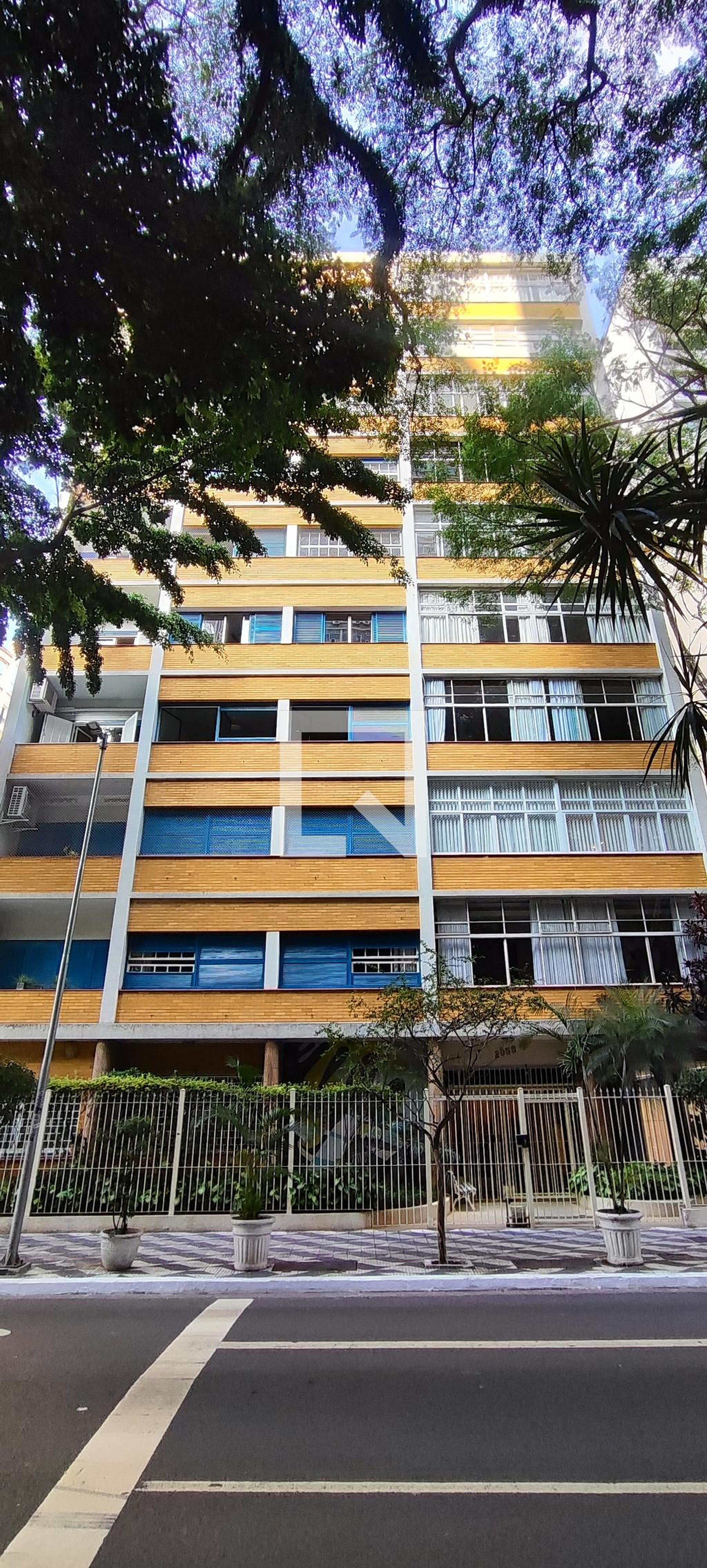 Fachada Edifício Embaixador
