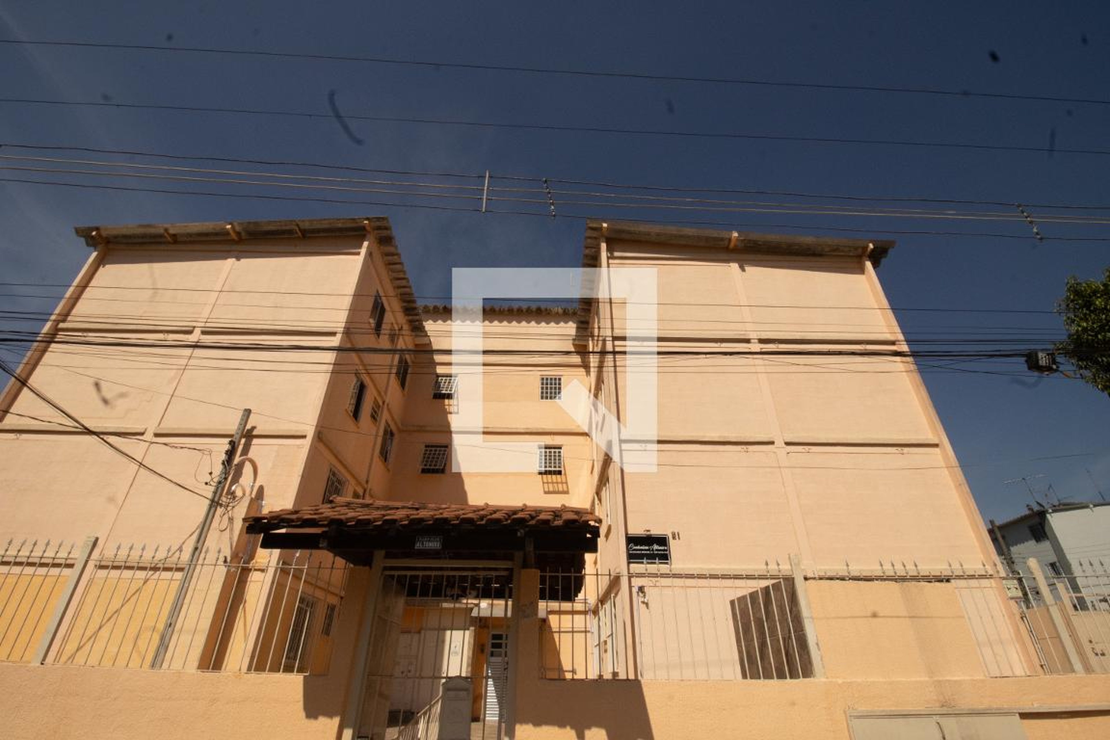 Fachada Condomínio em Rua Michele Príncipe, 21