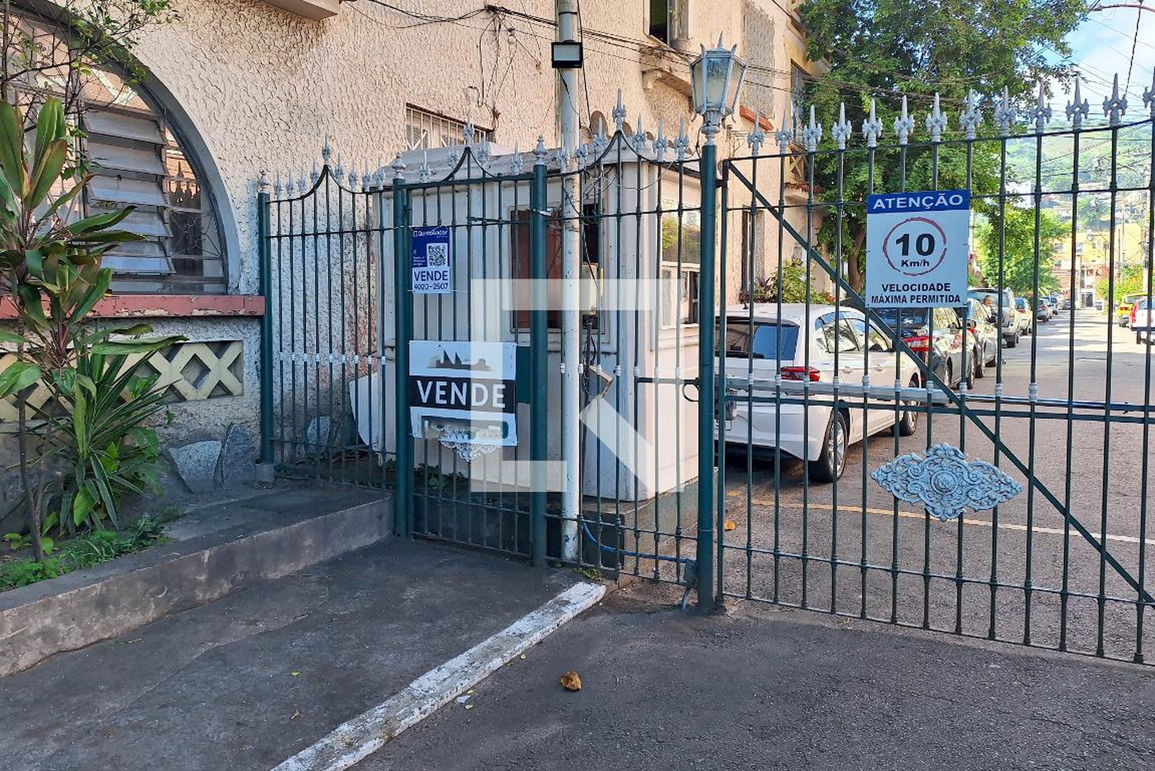 Fachada Condomínio em Rua Sérgio Vergueiro da Cruz, 1