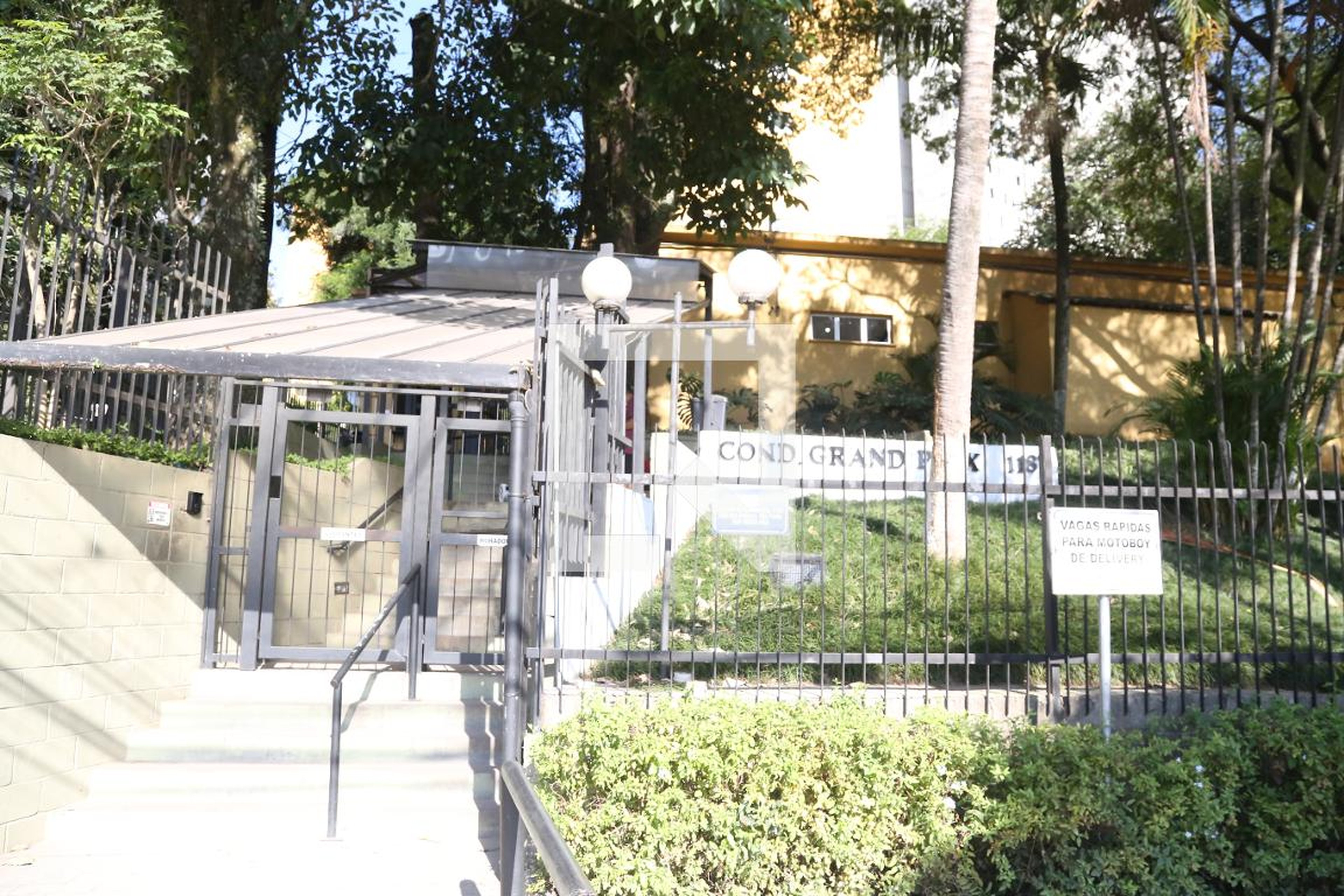 Fachada Condomínio Grand Prix