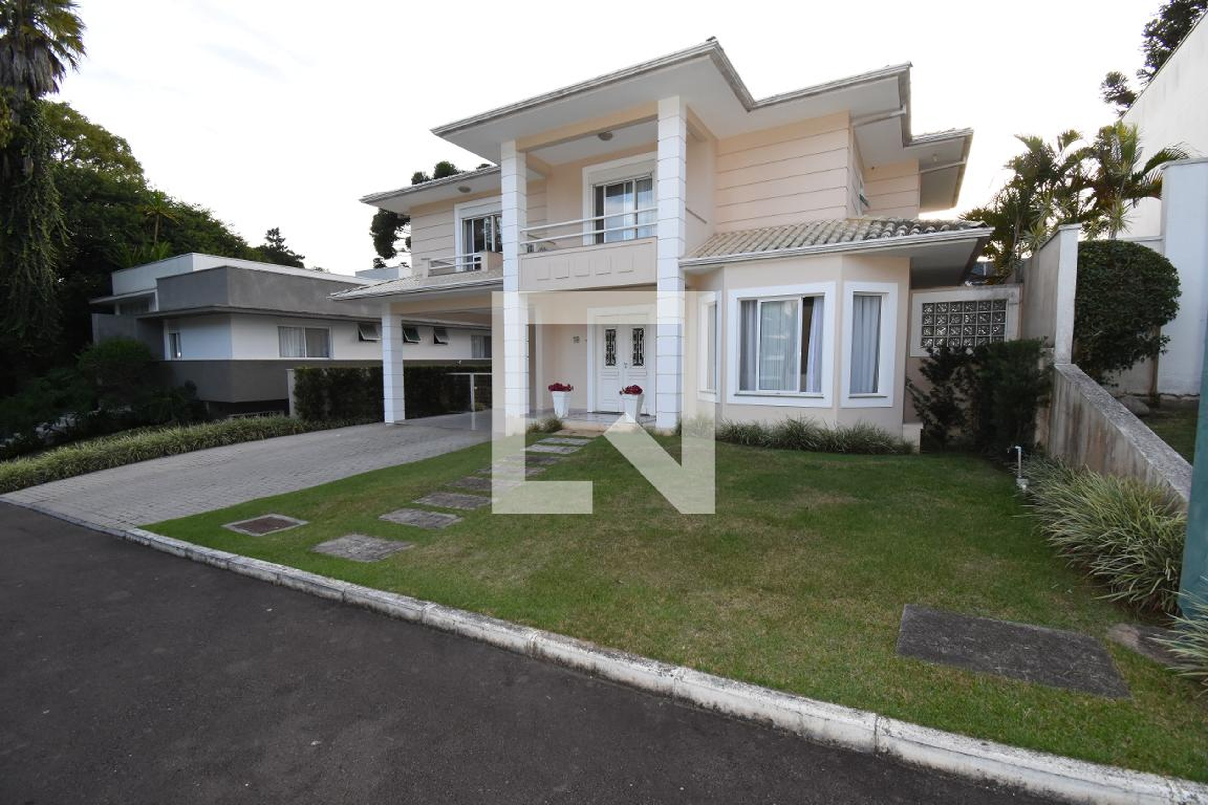 Área externa Condomínio em Rua Jeremias Maciel Perretto, 1060