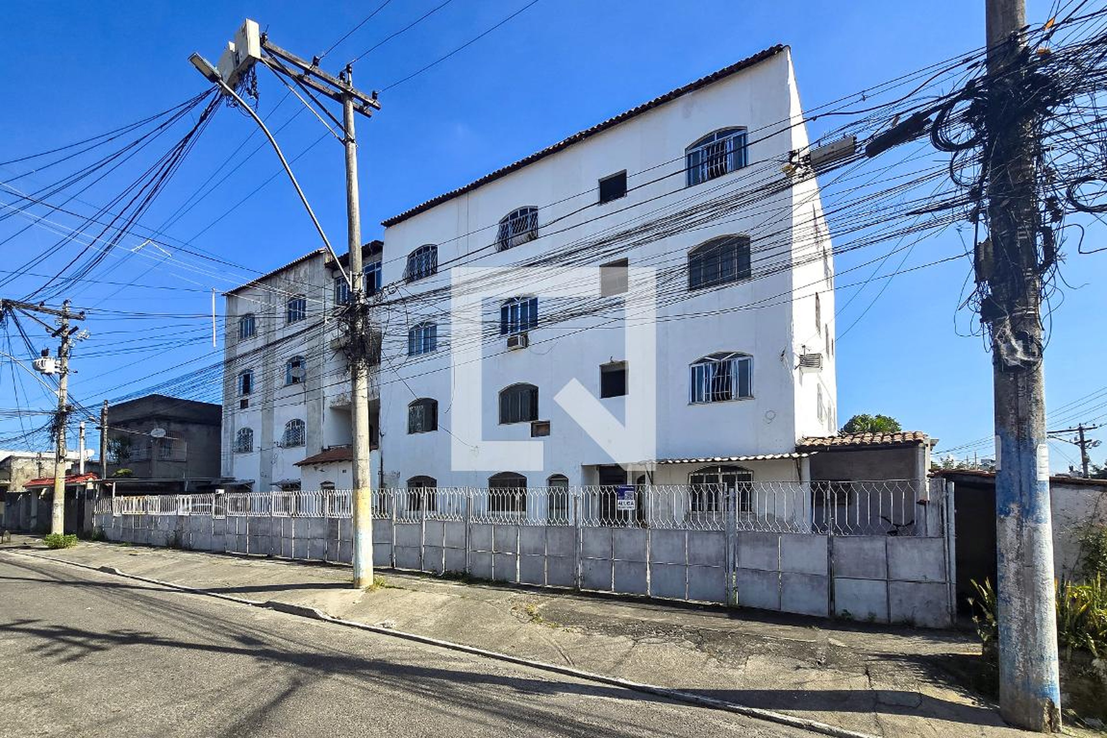 Fachada do Prédio Condomínio em Rua Cantagalo, 168