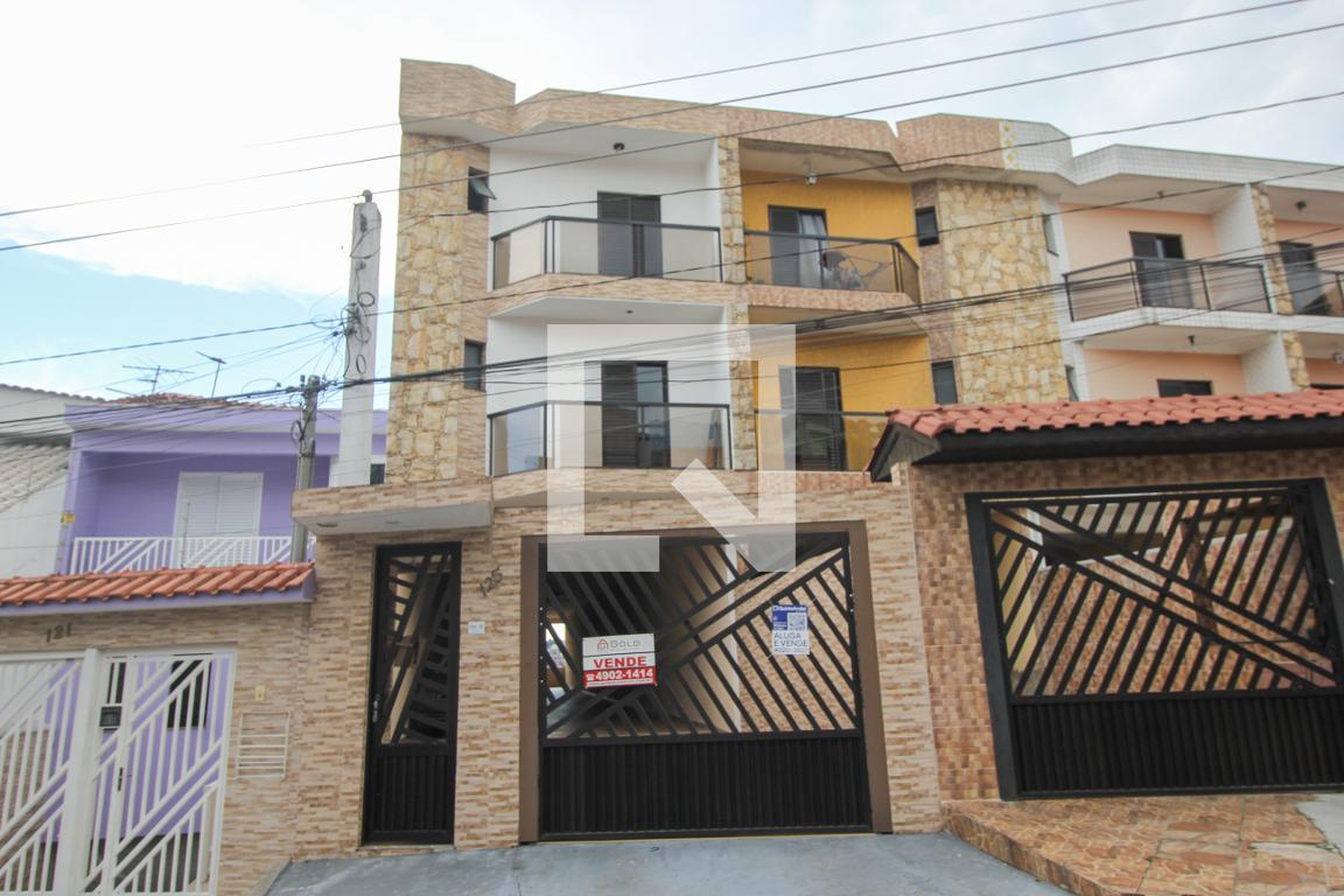 Fachada Condomínio em Rua Zâmbia, 125