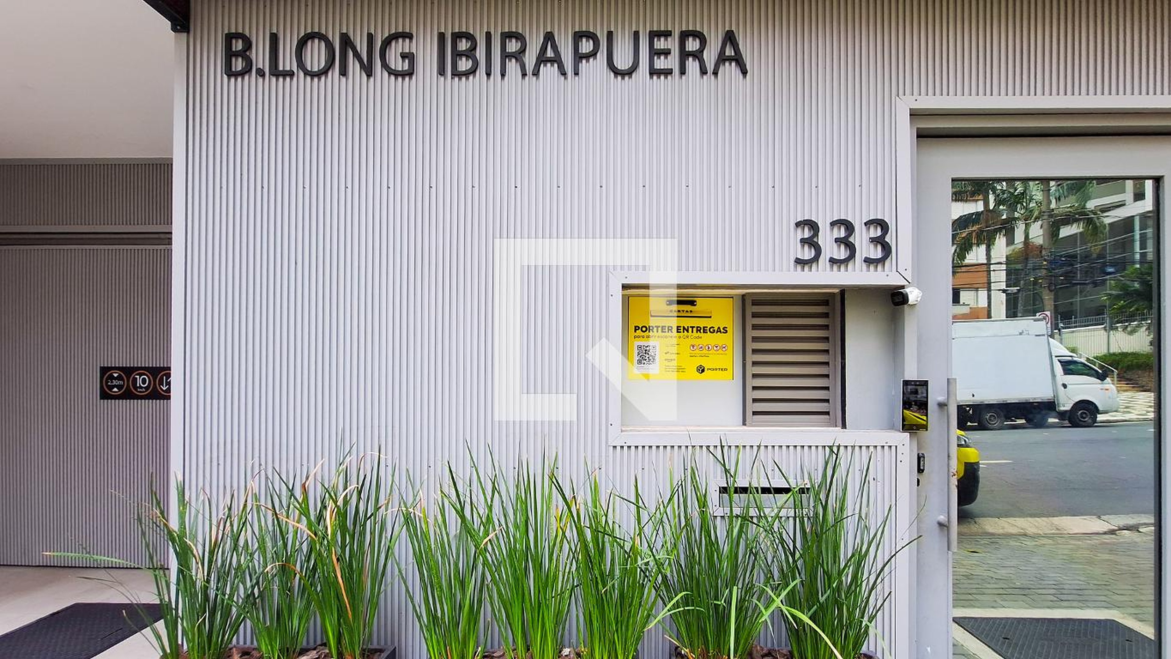 Fachada Edifício B.Long Ibirapuera