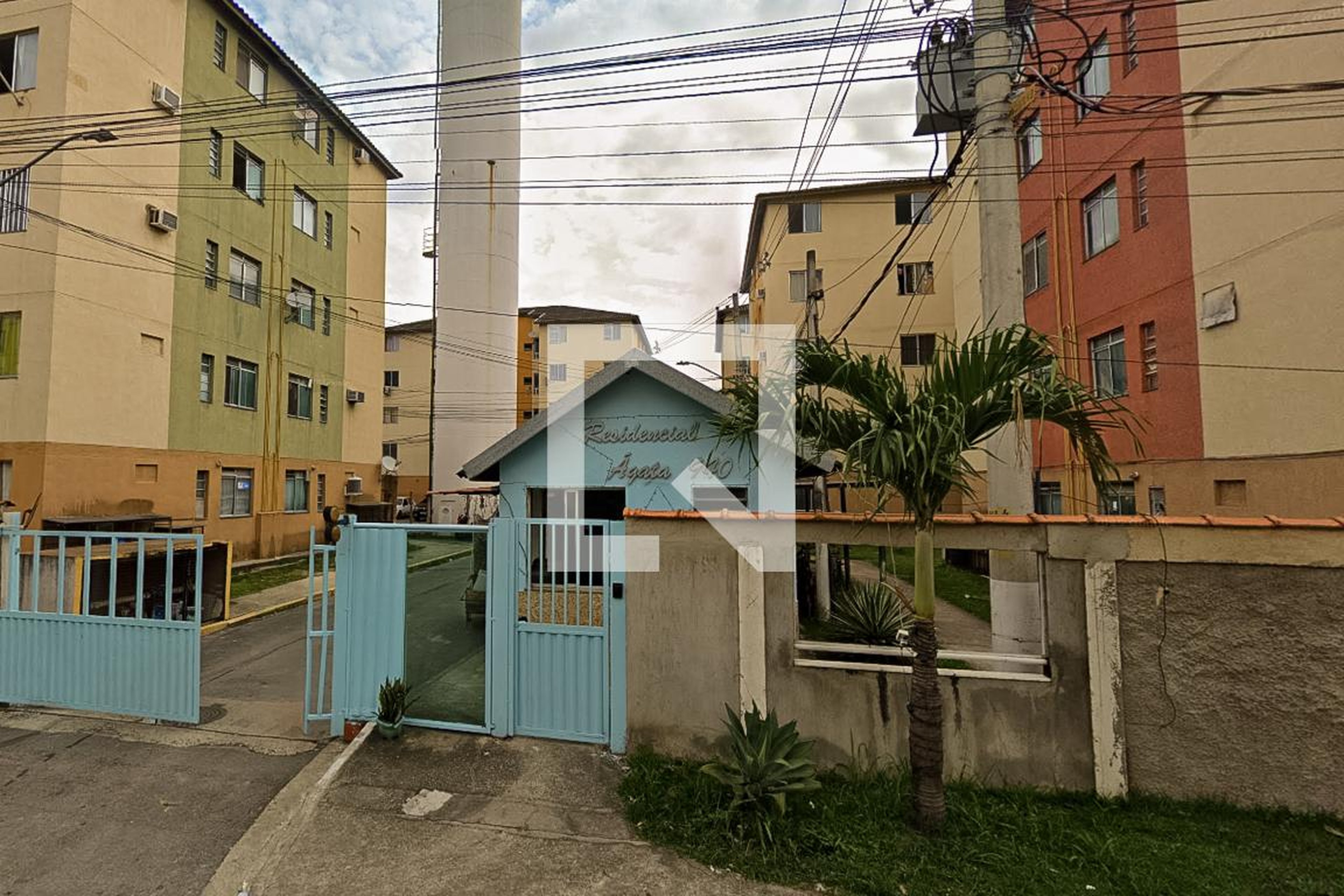 Fachada Condomínio em Rua Nelson Xavier, 940
