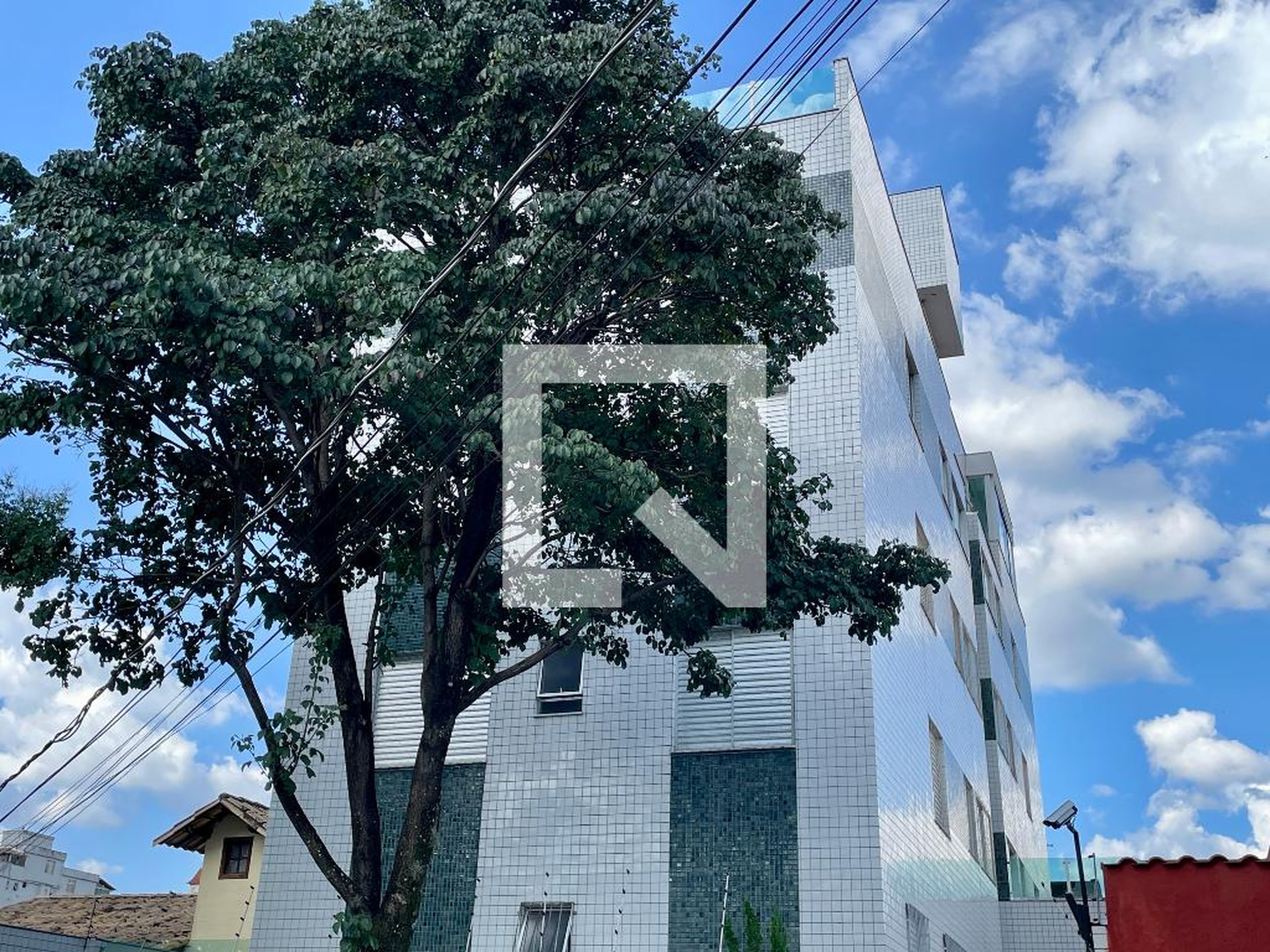 Fachada Condomínio em Rua Centralina, 452