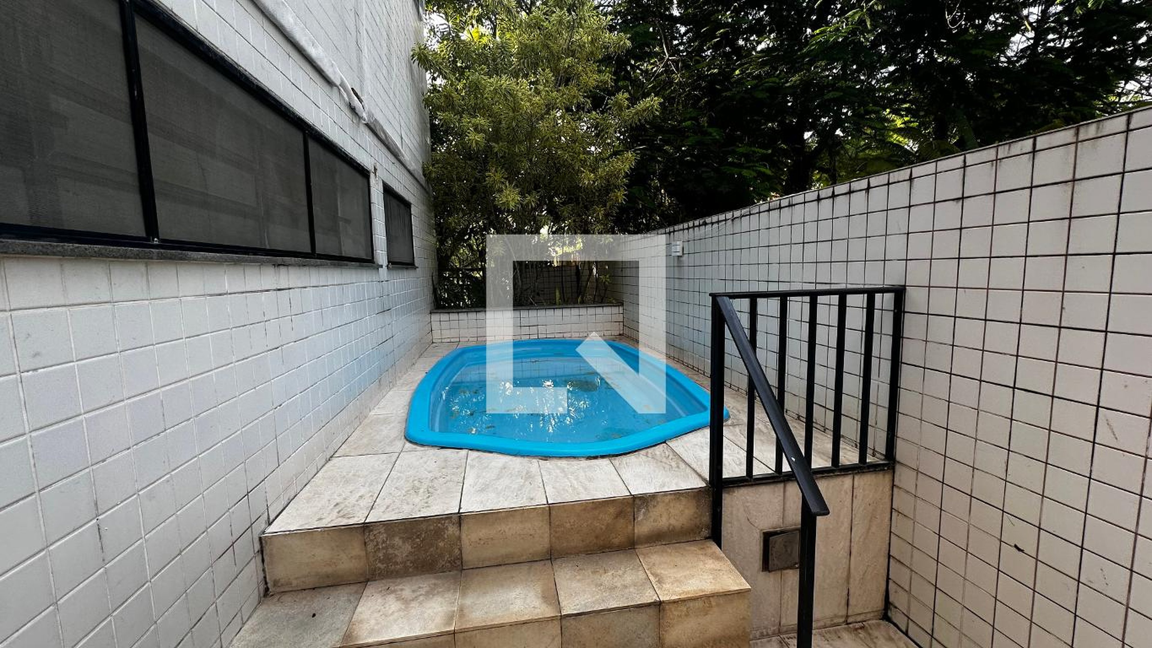 Piscina - Residencial Adelfi