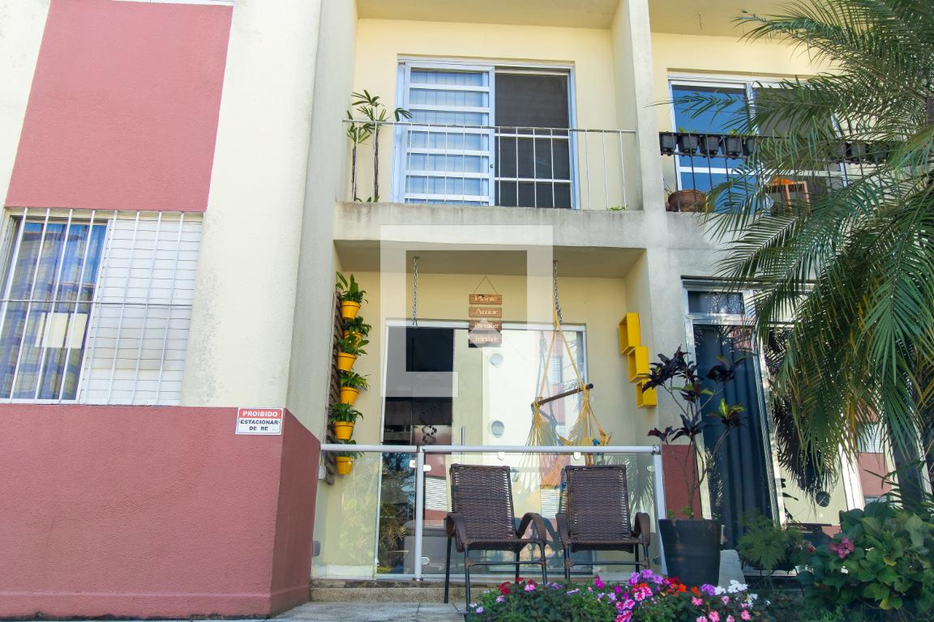 Fachada Condomínio Altos da Raposo