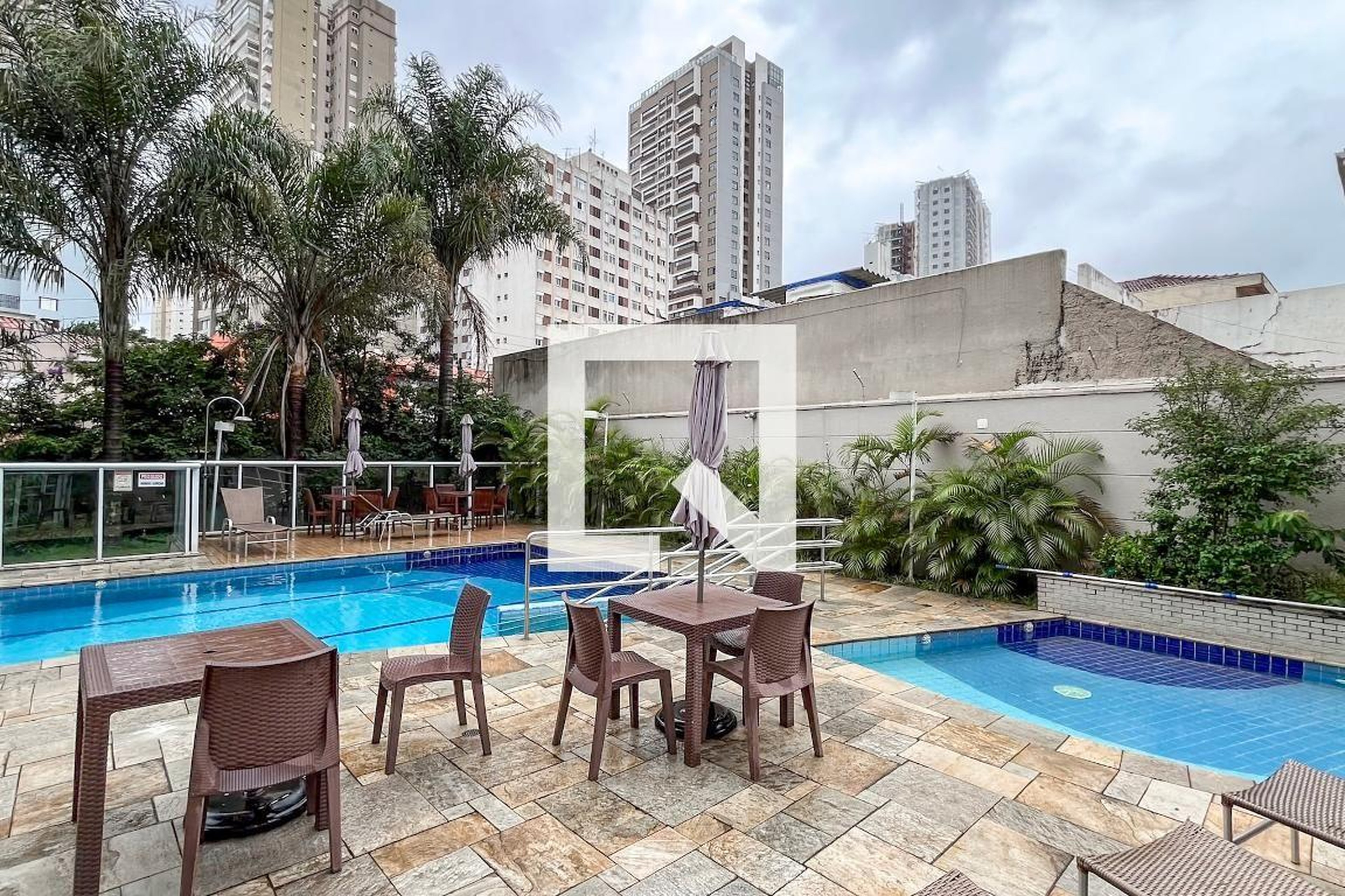 Piscina - Edifício Picture