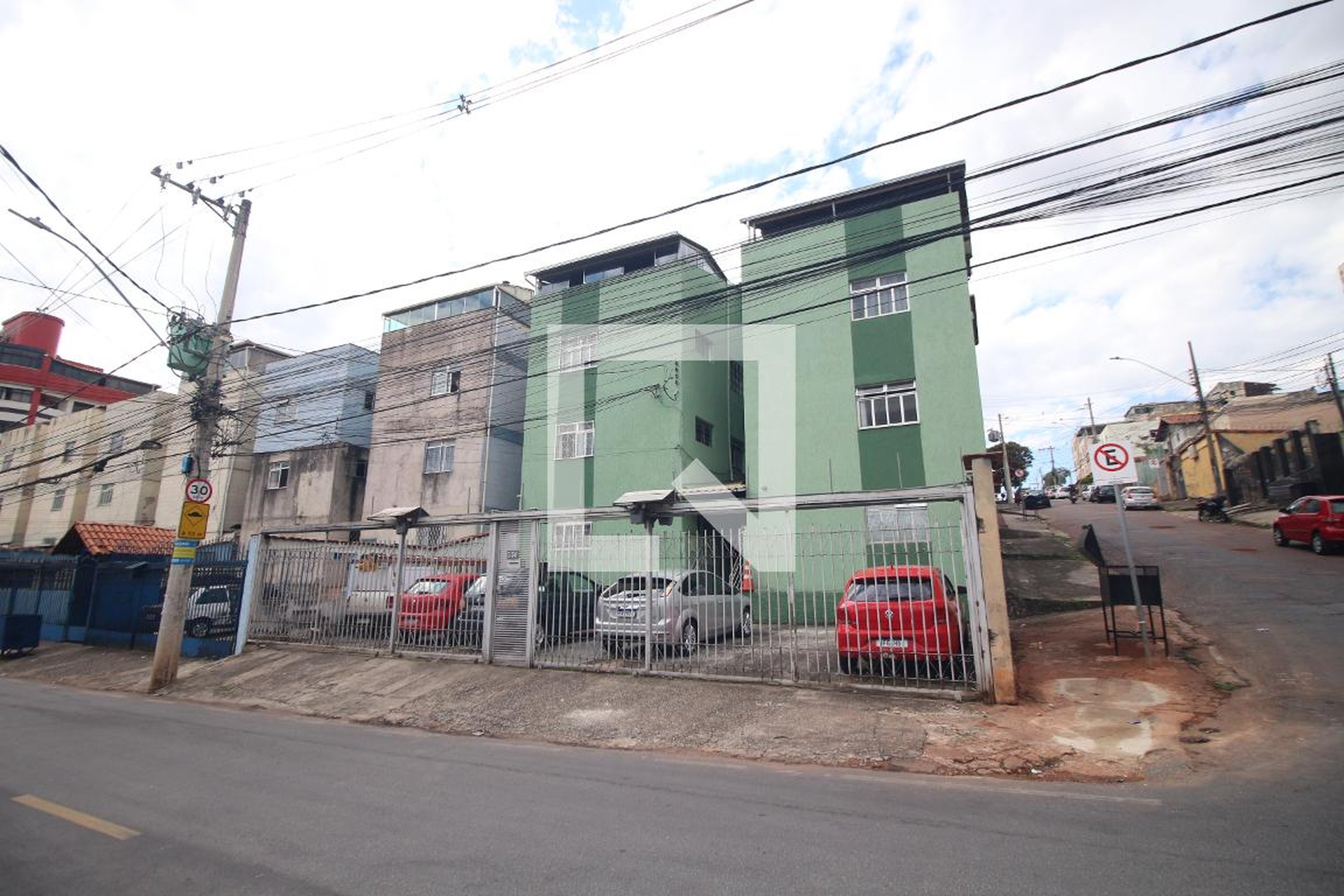 Fachada Condomínio em Rua Espanha, 330